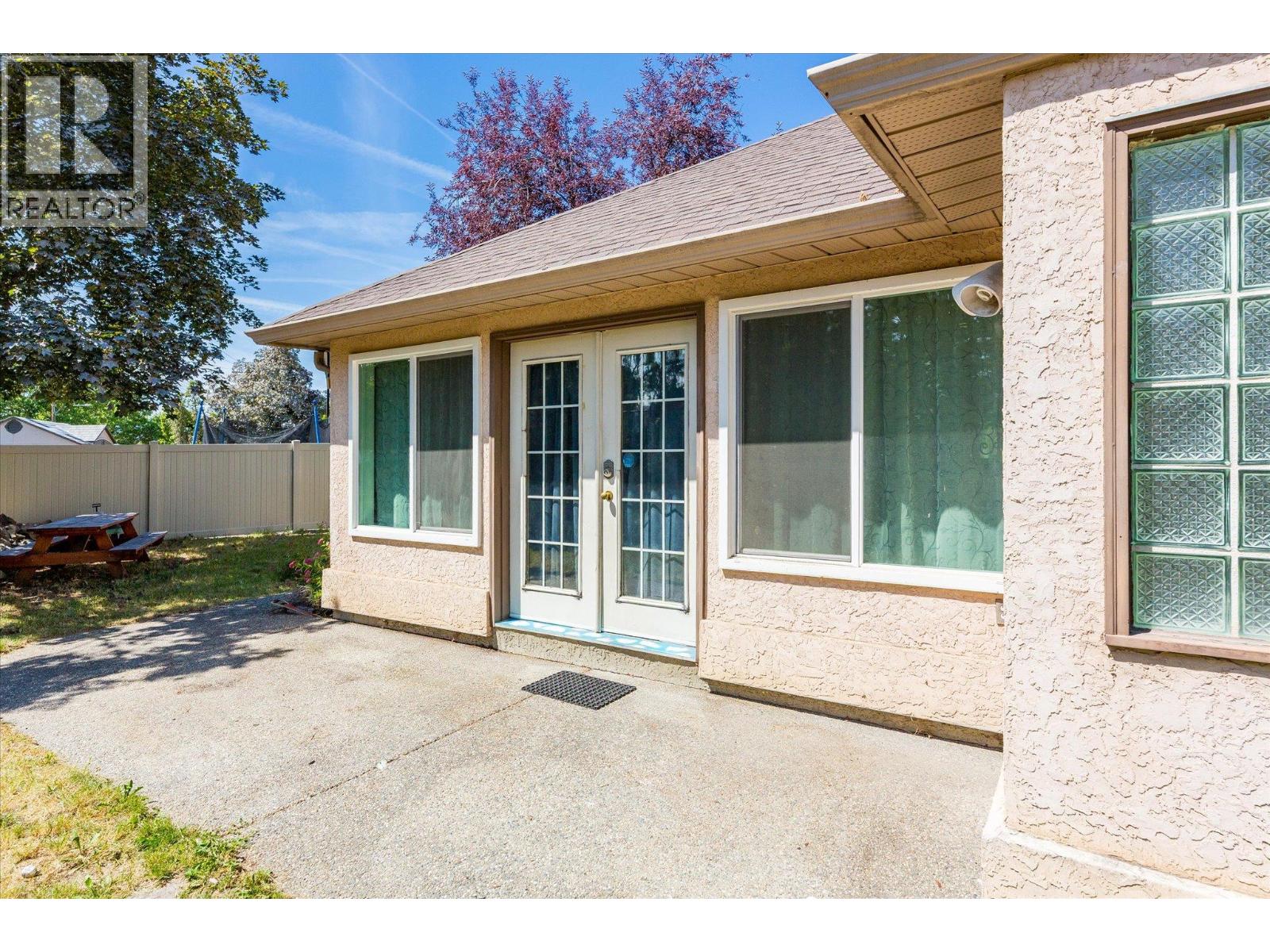 1881 Portland Place, Kelowna, British Columbia  V1V 1P9 - Photo 25 - 10384055