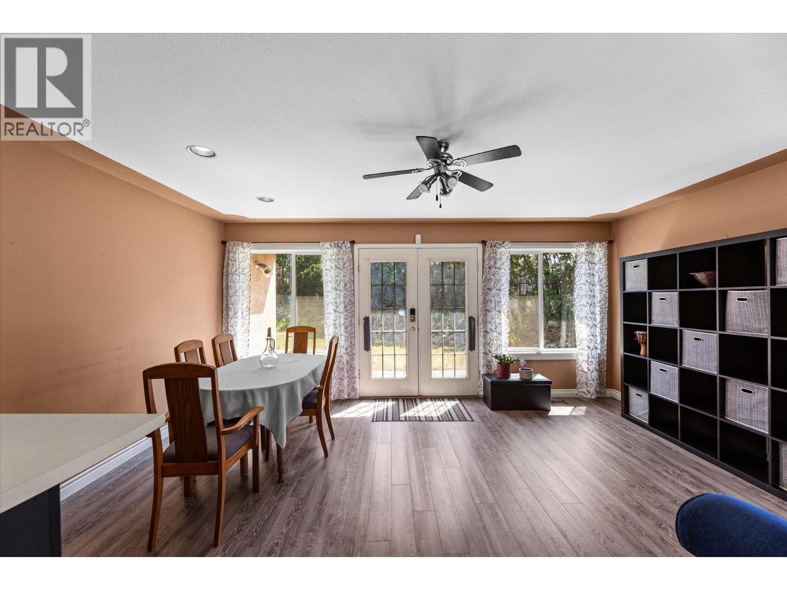1881 Portland Place, Kelowna, British Columbia  V1V 1P9 - Photo 9 - 10384055