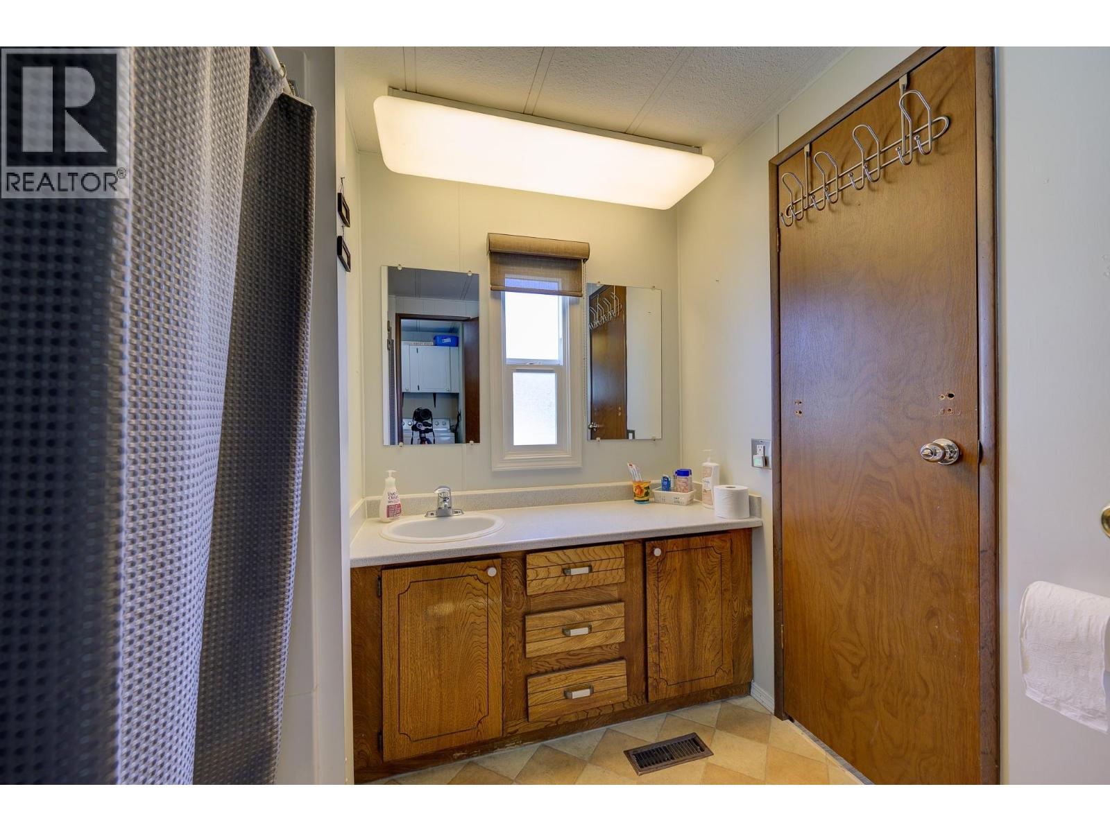 2400 Oakdale Way Unit# 23, Kamloops, British Columbia  V2B 6W7 - Photo 9 - 10384608