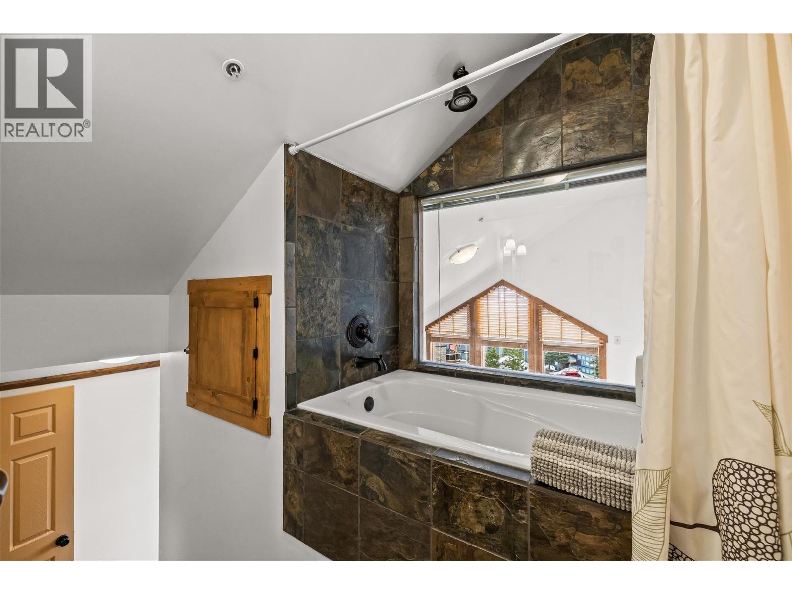 65 Forest Lane Unit# A, Big White, British Columbia  V1P 1P3 - Photo 24 - 10384599