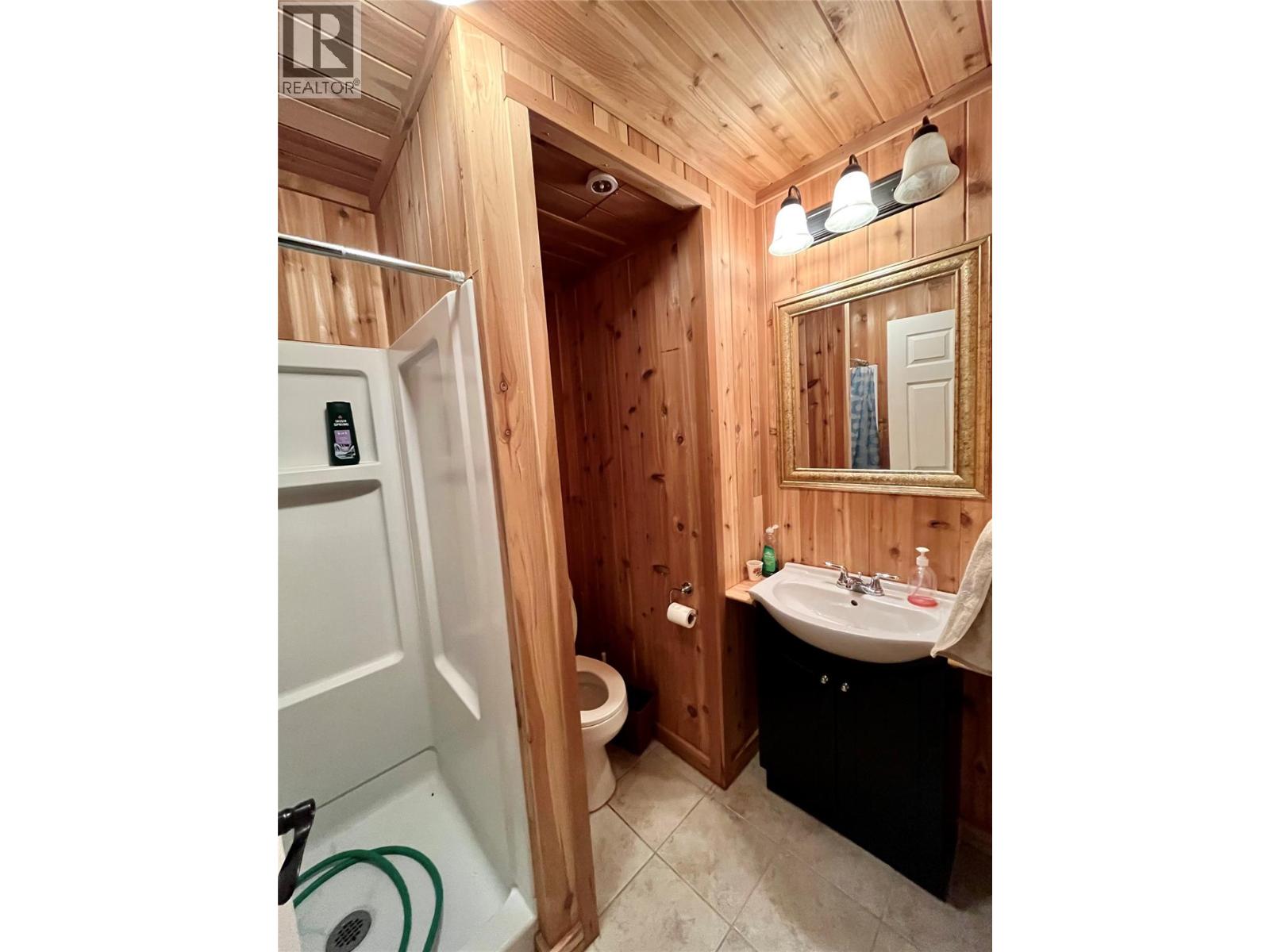 212 Maple Street, Fauquier, British Columbia  V0G 1K0 - Photo 16 - 10384483