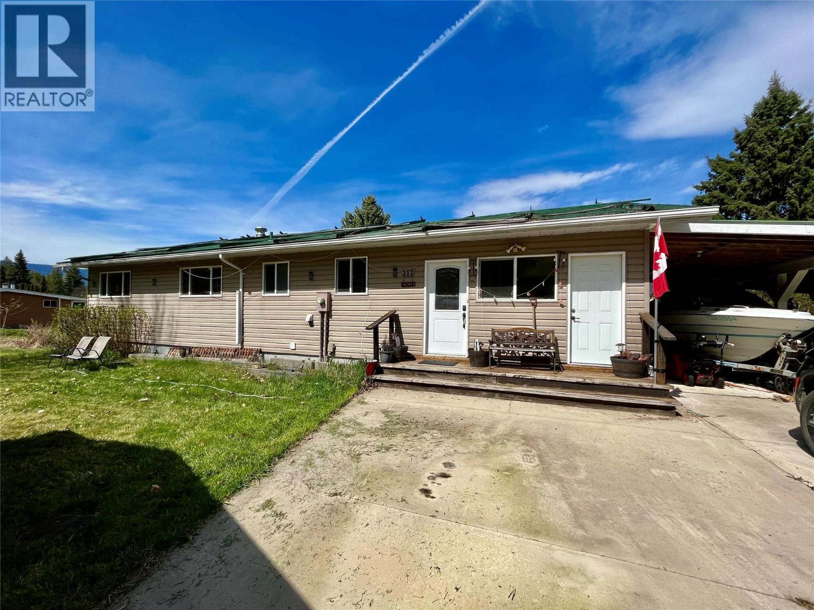212 Maple Street, Fauquier, British Columbia  V0G 1K0 - Photo 2 - 10384483