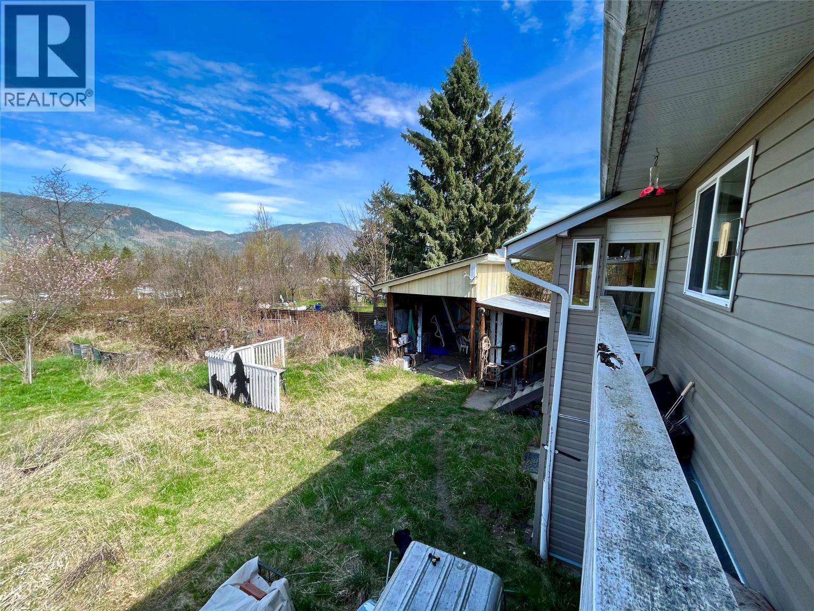 212 Maple Street, Fauquier, British Columbia  V0G 1K0 - Photo 23 - 10384483