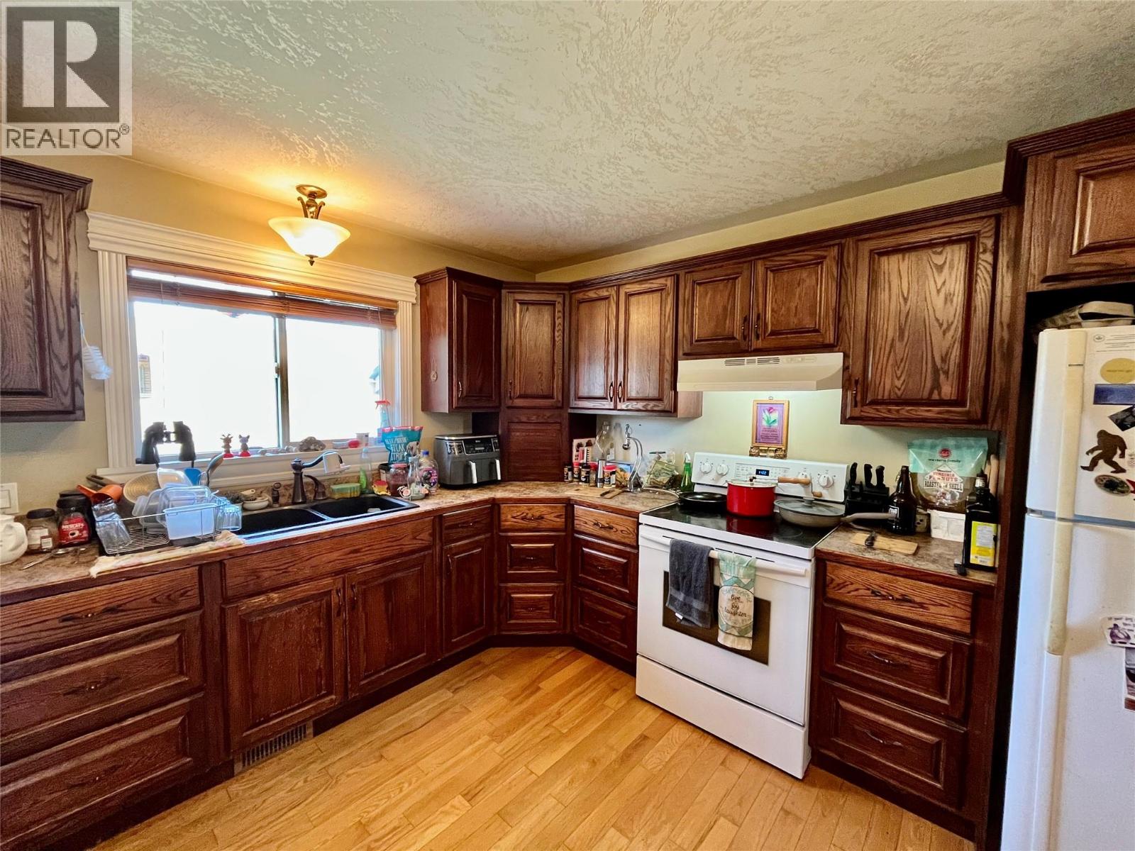 212 Maple Street, Fauquier, British Columbia  V0G 1K0 - Photo 6 - 10384483