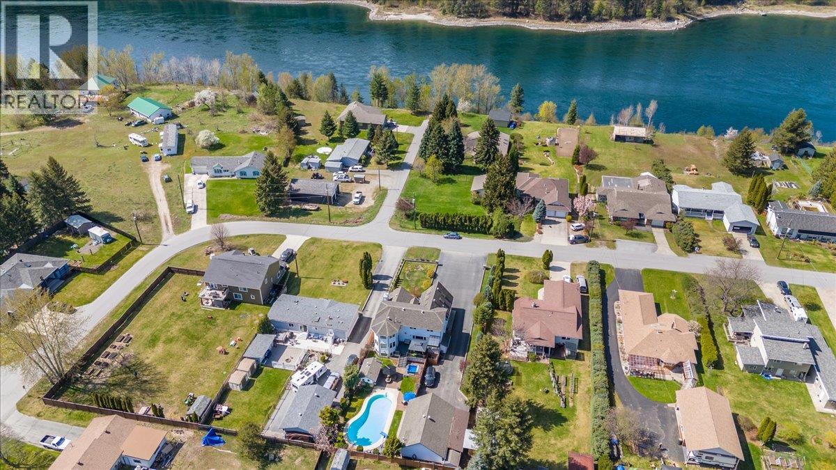 1063 Bridgeview Crescent, Castlegar, British Columbia  V1N 3H7 - Photo 13 - 10384172