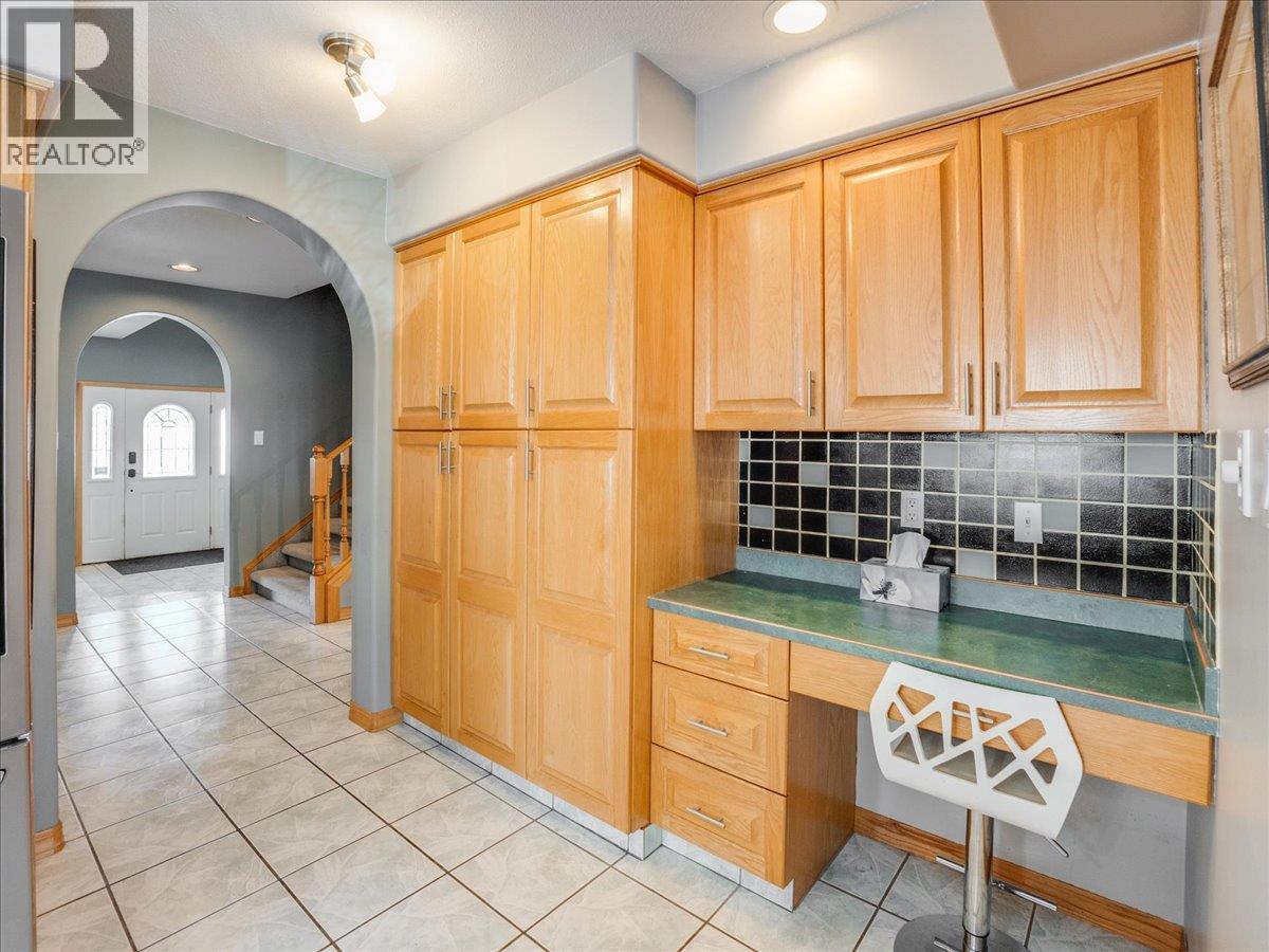 1063 Bridgeview Crescent, Castlegar, British Columbia  V1N 3H7 - Photo 33 - 10384172