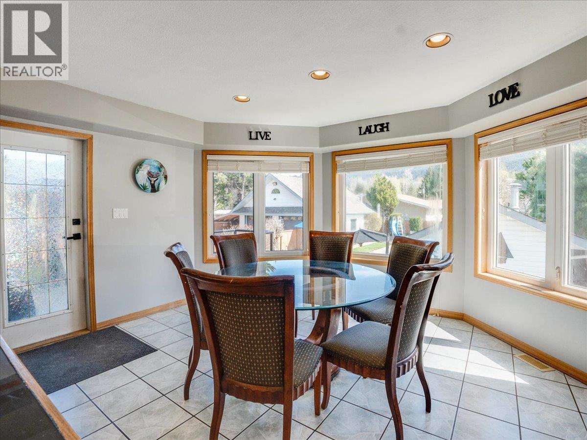 1063 Bridgeview Crescent, Castlegar, British Columbia  V1N 3H7 - Photo 37 - 10384172