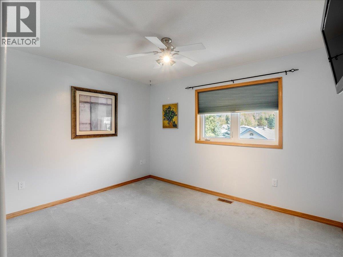 1063 Bridgeview Crescent, Castlegar, British Columbia  V1N 3H7 - Photo 62 - 10384172