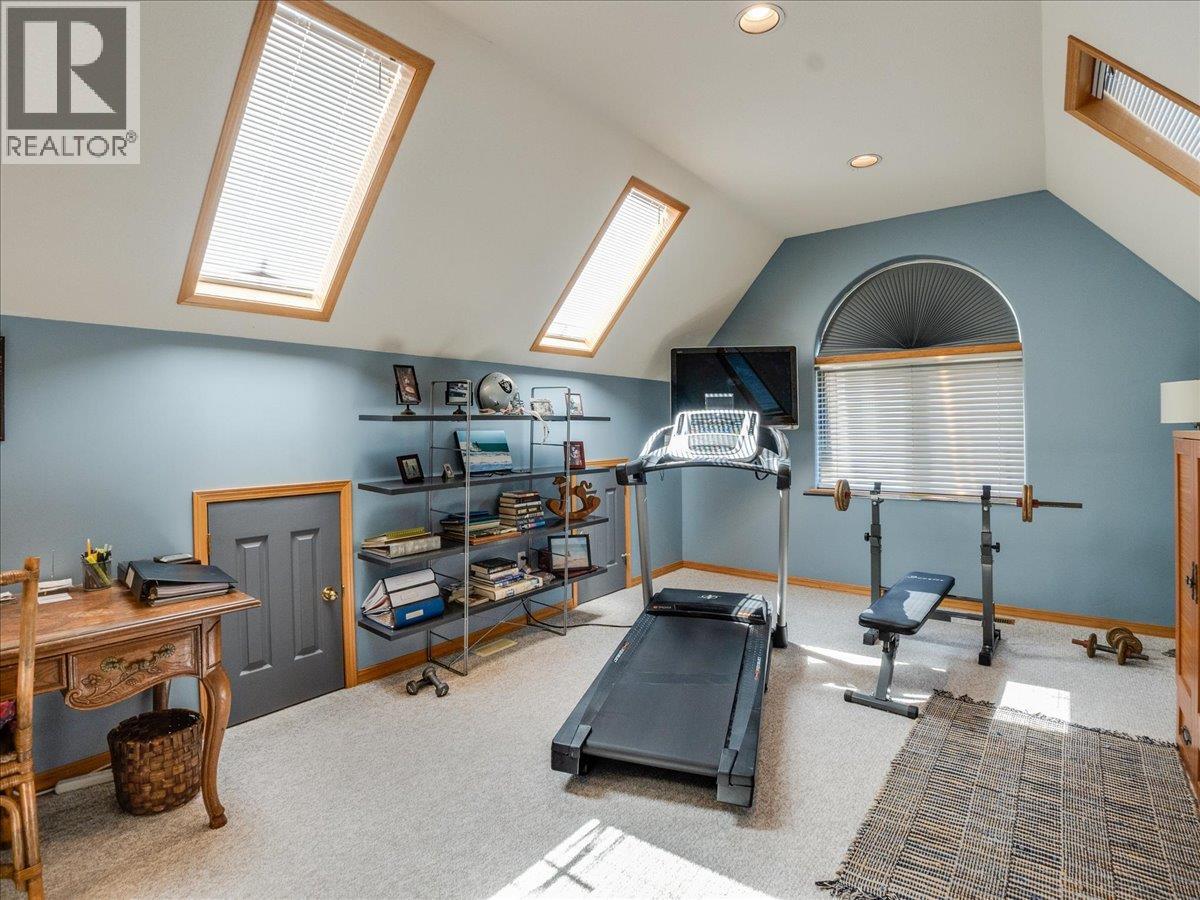 1063 Bridgeview Crescent, Castlegar, British Columbia  V1N 3H7 - Photo 67 - 10384172