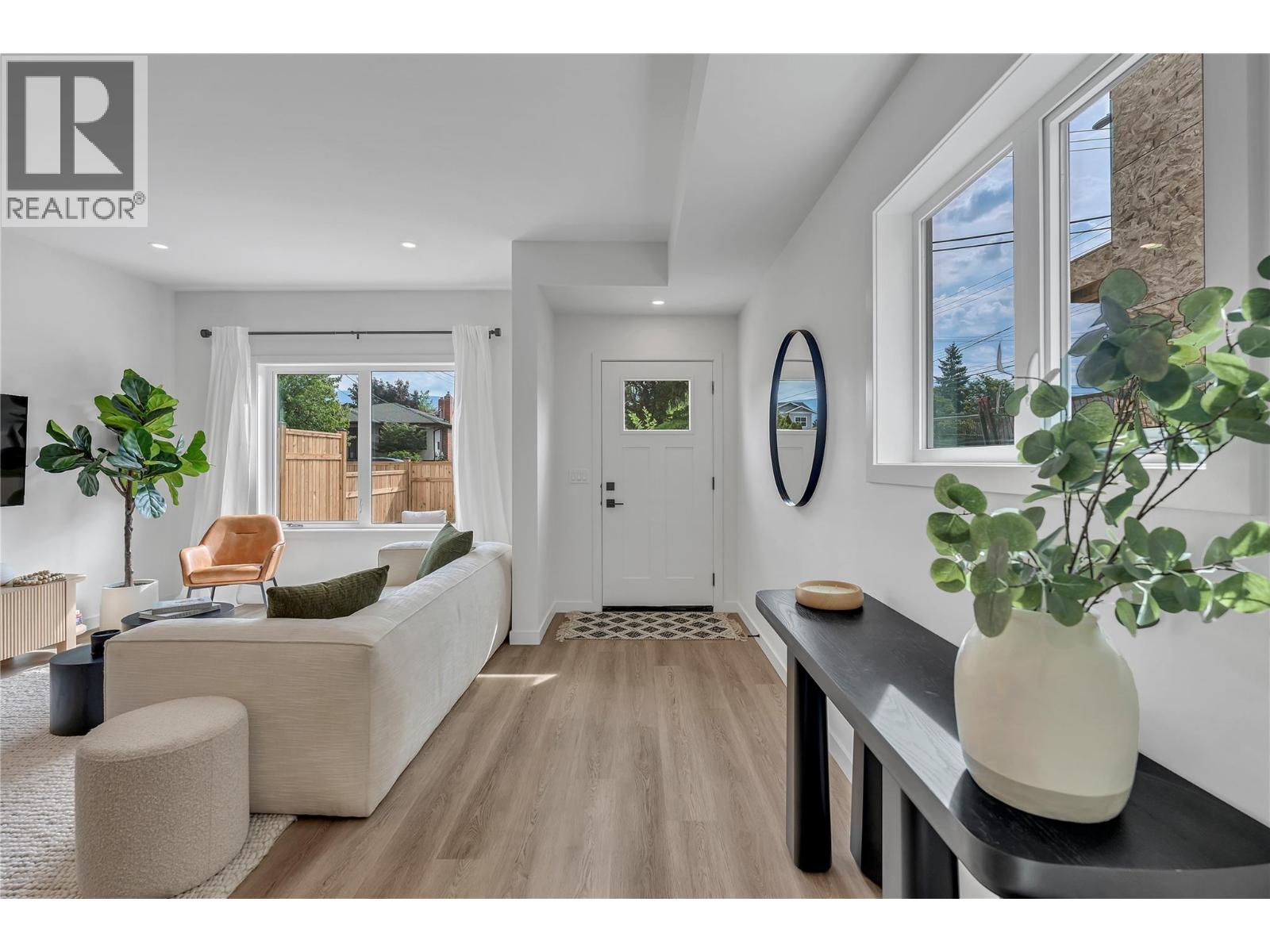695 Victoria Drive Unit# 102, Penticton, British Columbia  V2A 5N5 - Photo 5 - 10384641