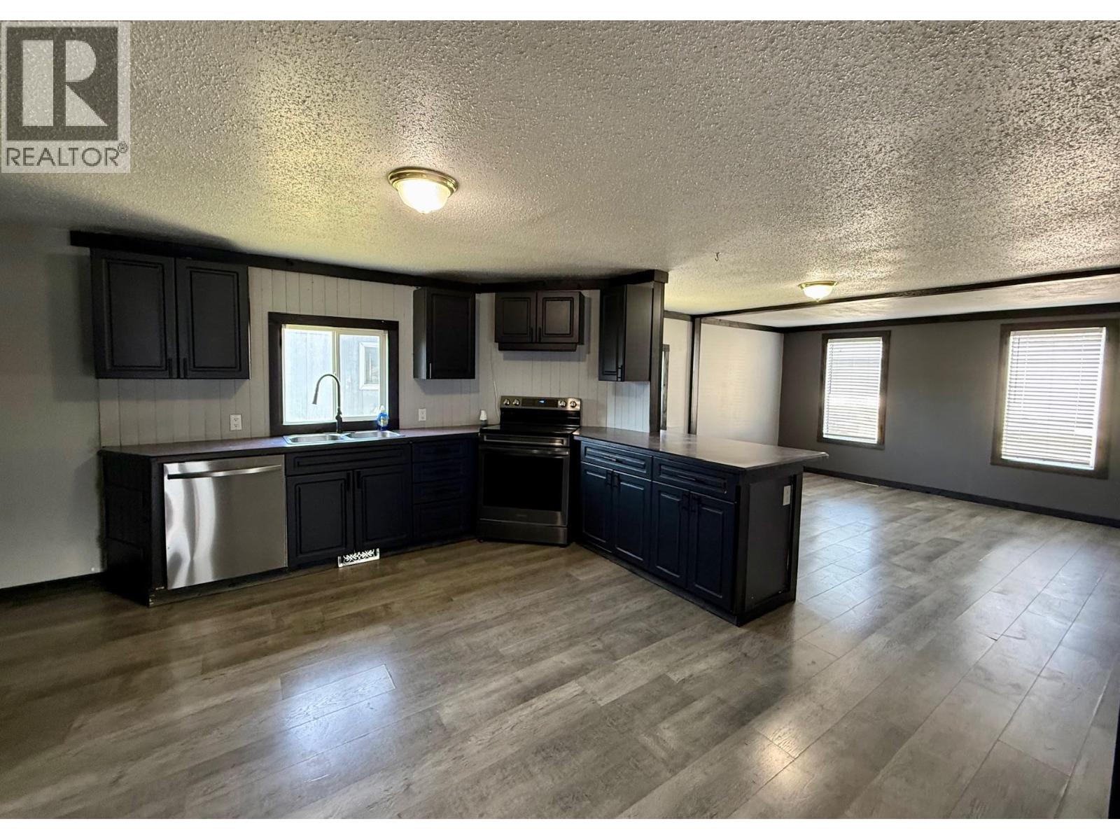 6210 Lower Elk Valley Road Unit# 9, Sparwood, British Columbia  V0B 2G3 - Photo 2 - 10384058