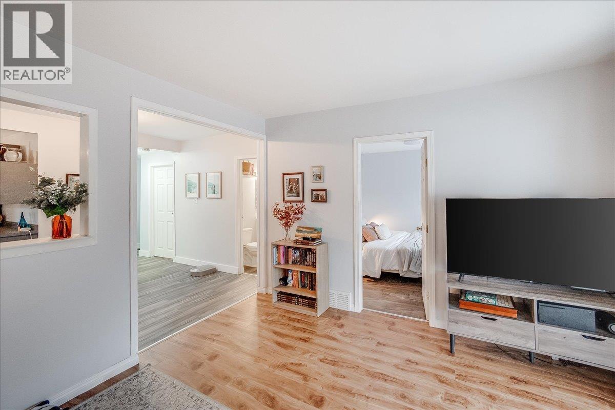 2034 Eighth Avenue, Trail, British Columbia  V1R 3E1 - Photo 21 - 10384499