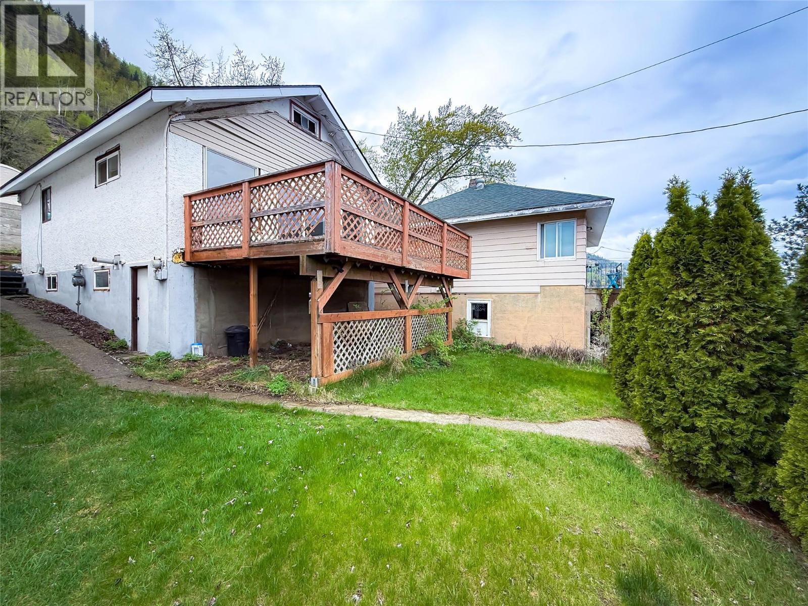 2224 Topping Street, Trail, British Columbia  V1R 4G5 - Photo 24 - 10384292