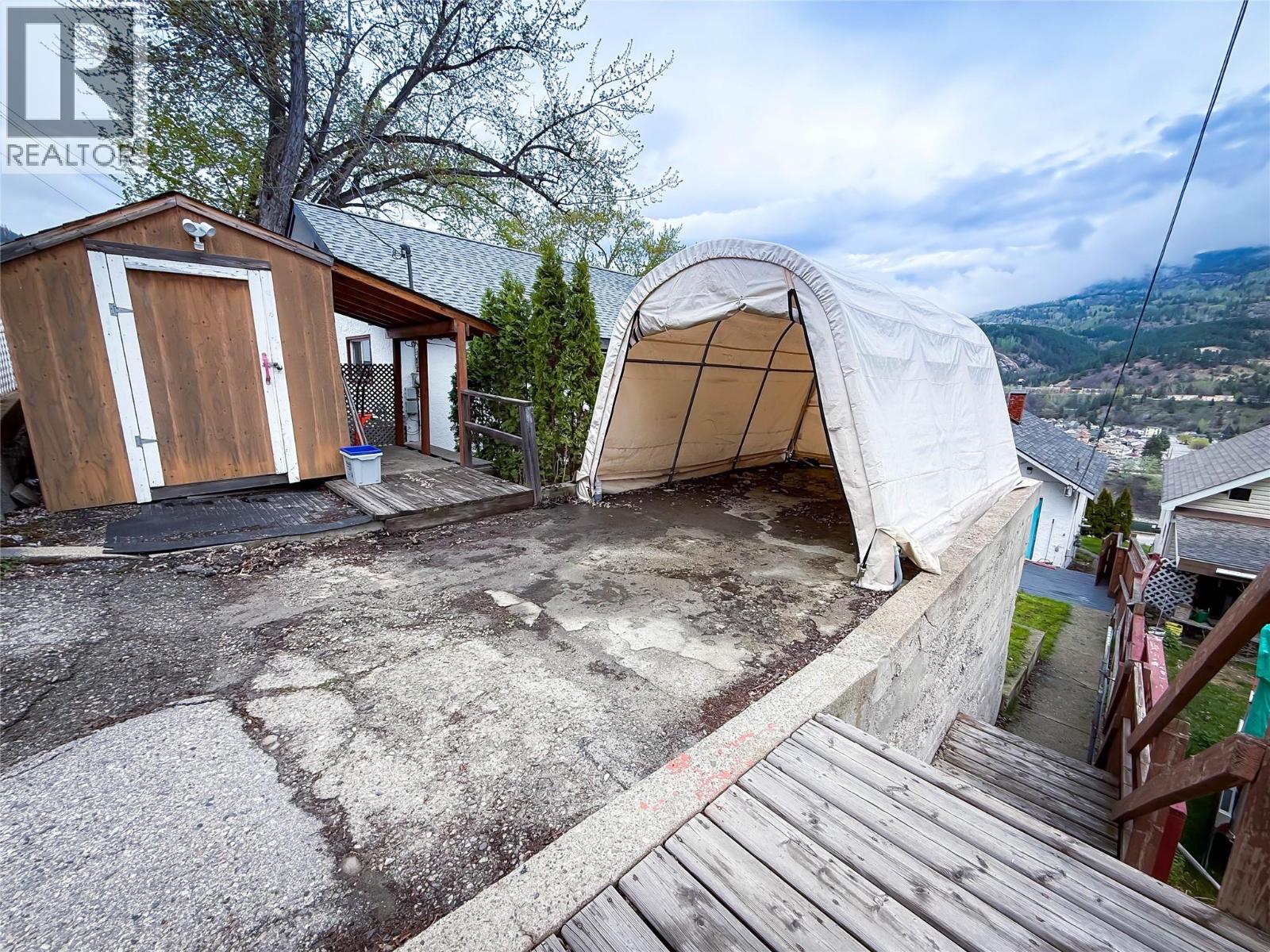 2224 Topping Street, Trail, British Columbia  V1R 4G5 - Photo 25 - 10384292