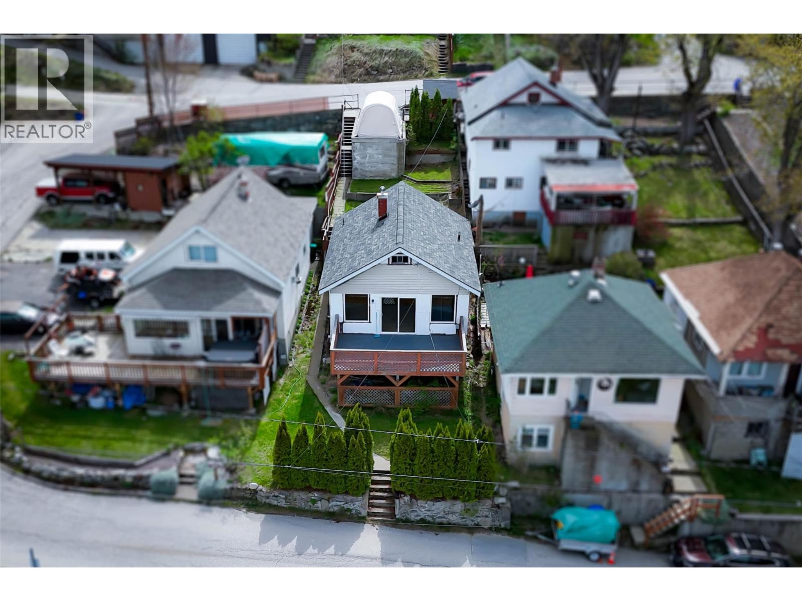 2224 Topping Street, Trail, British Columbia  V1R 4G5 - Photo 3 - 10384292