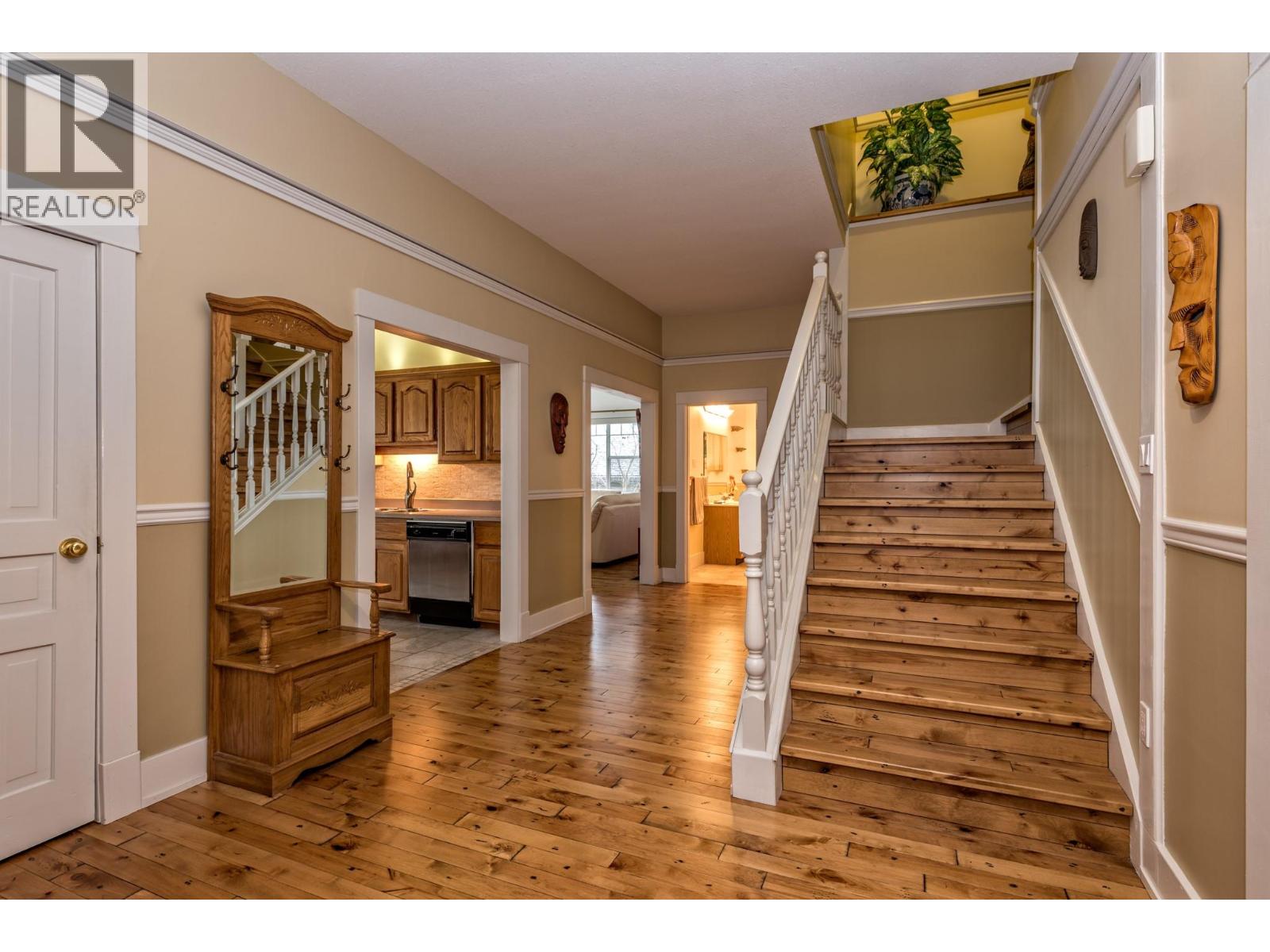 9739 Delcliffe Road, Vernon, British Columbia  V1H 1K9 - Photo 4 - 10384479