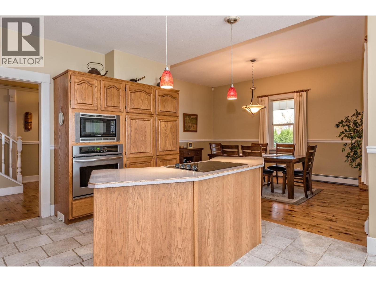 9739 Delcliffe Road, Vernon, British Columbia  V1H 1K9 - Photo 8 - 10384479