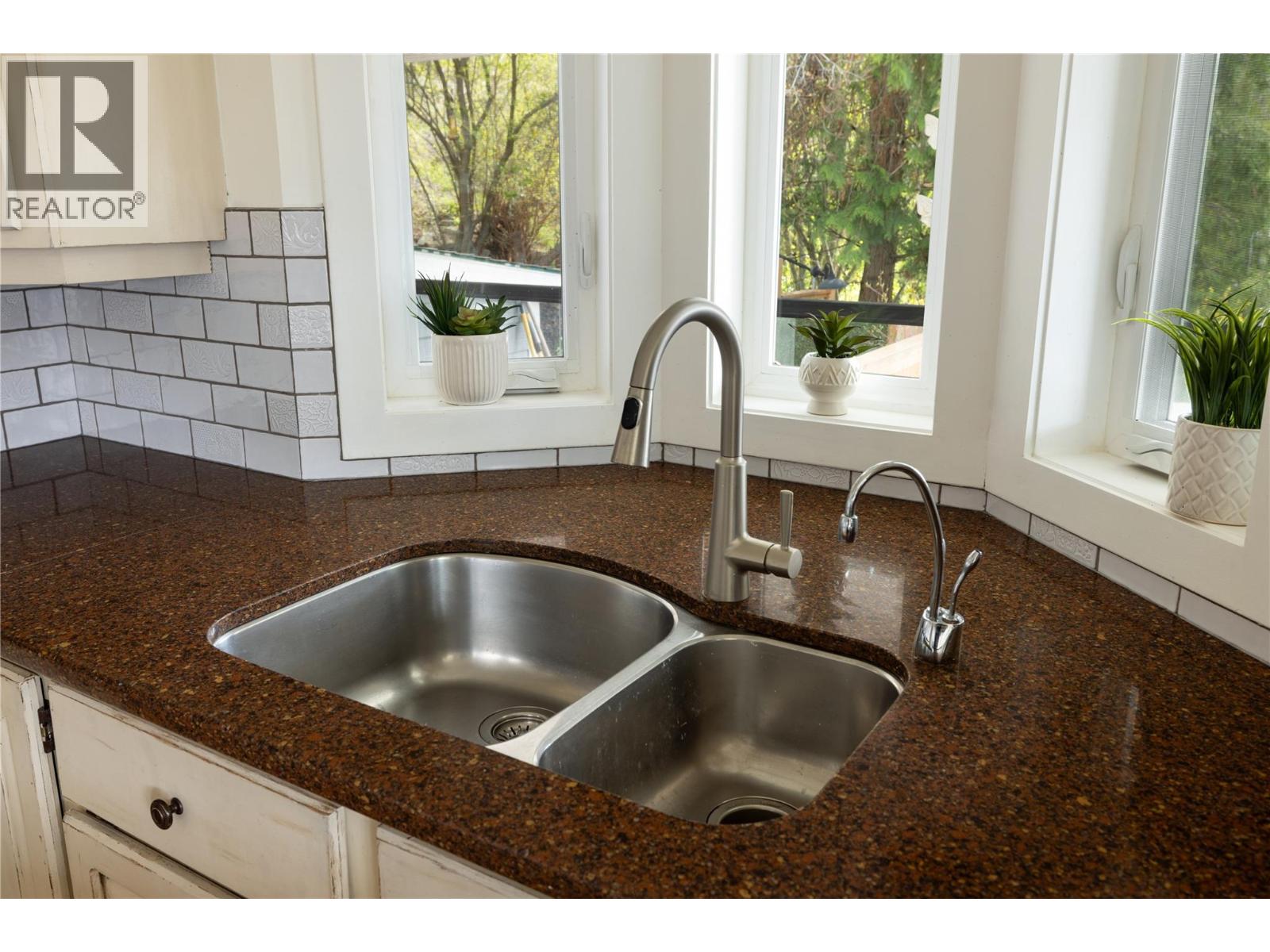 277 Clifton Road N, Kelowna, British Columbia  V1V 1N3 - Photo 13 - 10382889