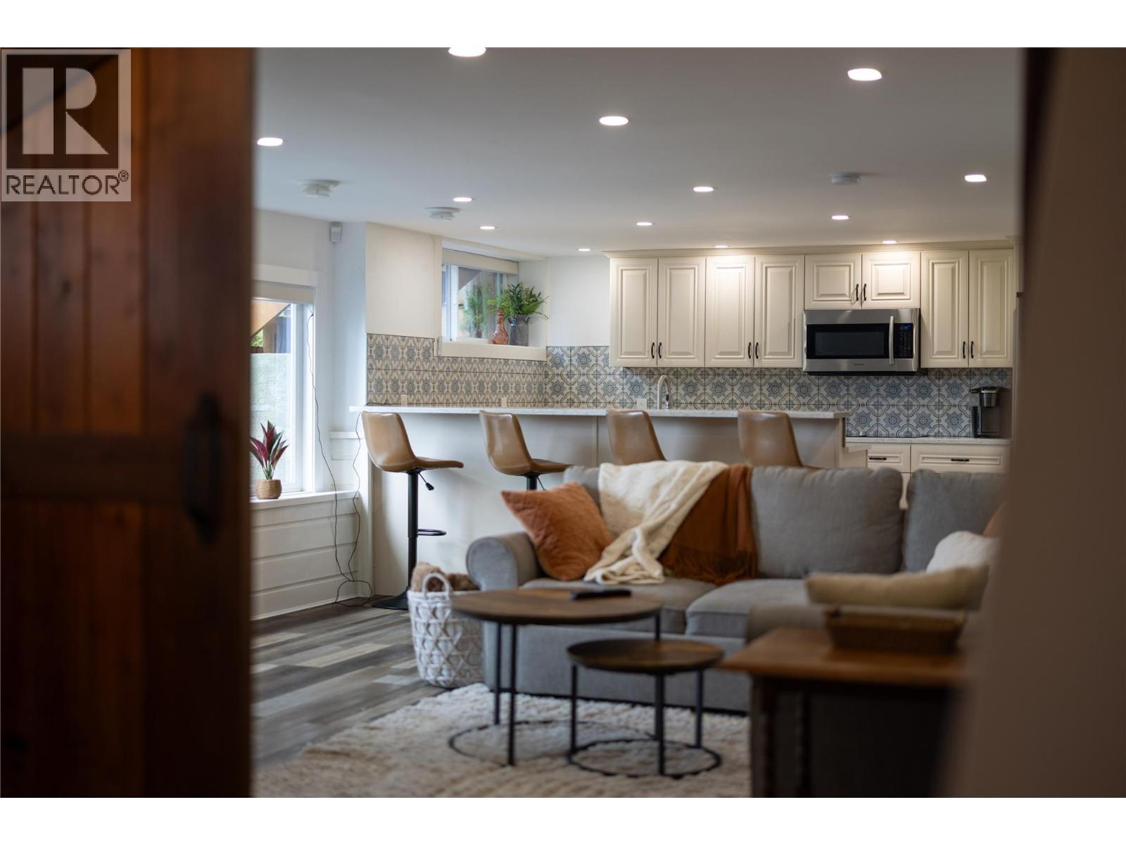 277 Clifton Road N, Kelowna, British Columbia  V1V 1N3 - Photo 36 - 10382889
