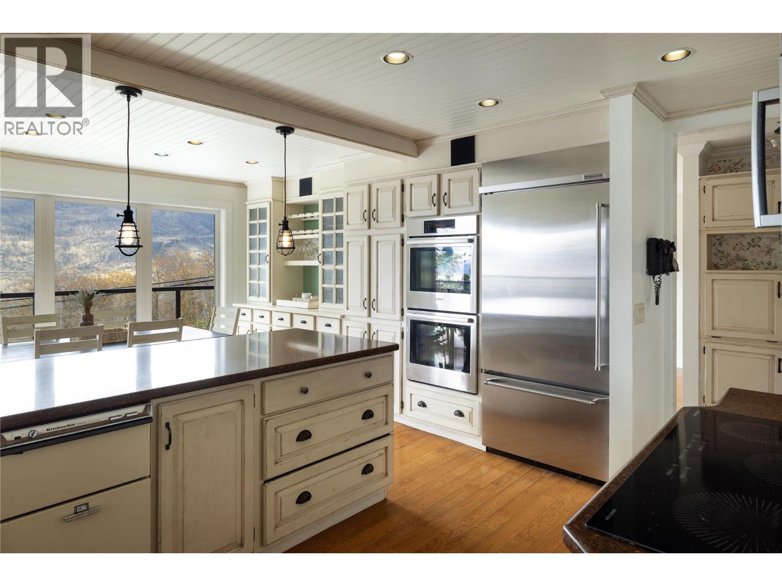 277 Clifton Road N, Kelowna, British Columbia  V1V 1N3 - Photo 4 - 10382889