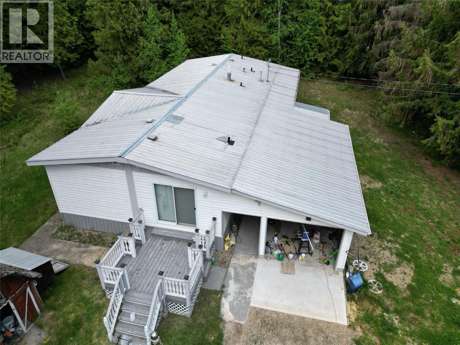 7250 Hurst Road, Salmon Arm, British Columbia  V1E 2P7 - Photo 3 - 10384359