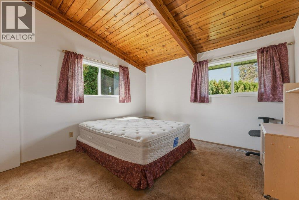 3220 5 Avenue Se, Salmon Arm, British Columbia  V1E 2B8 - Photo 11 - 10383454