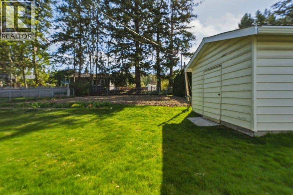 3220 5 Avenue Se, Salmon Arm, British Columbia  V1E 2B8 - Photo 33 - 10383454