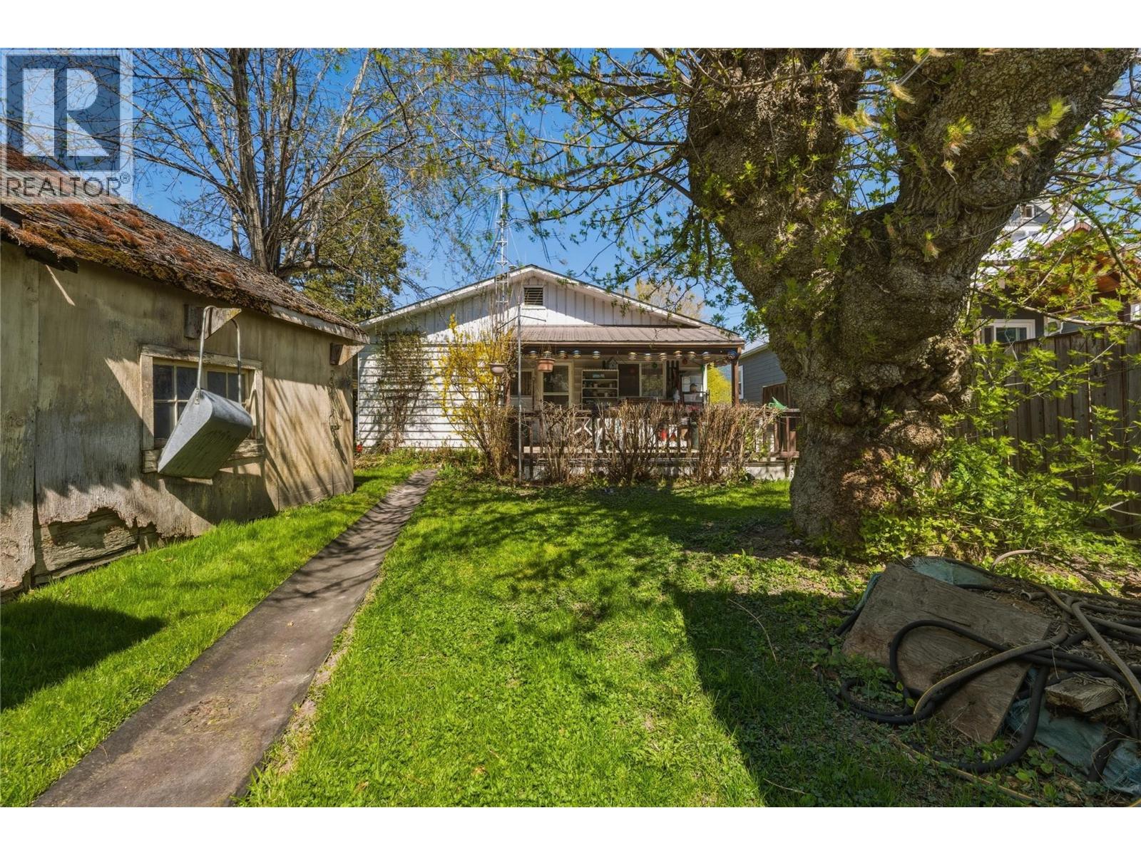 4760 Canoe Beach Drive Drive Ne, Salmon Arm, British Columbia  V0E 1K0 - Photo 18 - 10384146
