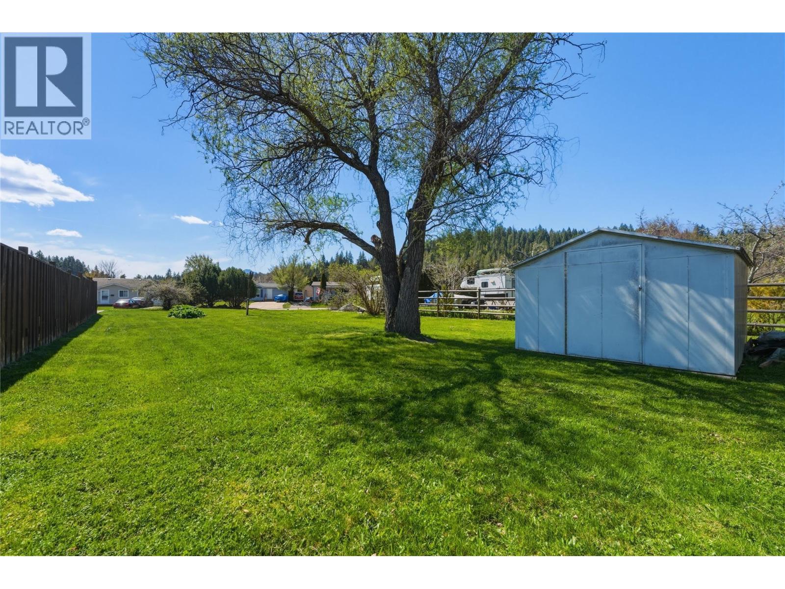4760 Canoe Beach Drive Drive Ne, Salmon Arm, British Columbia  V0E 1K0 - Photo 19 - 10384146