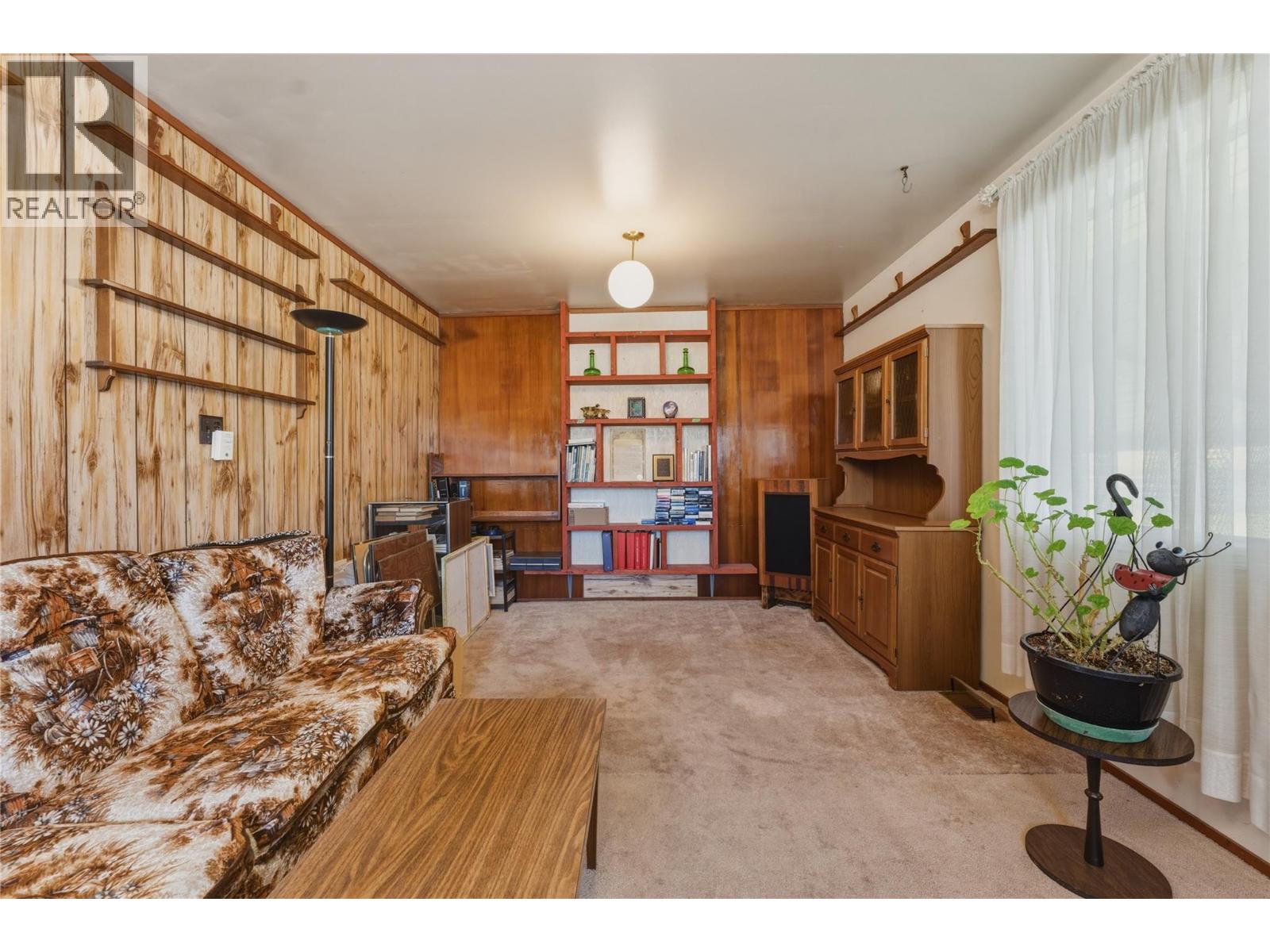 4760 Canoe Beach Drive Drive Ne, Salmon Arm, British Columbia  V0E 1K0 - Photo 8 - 10384146