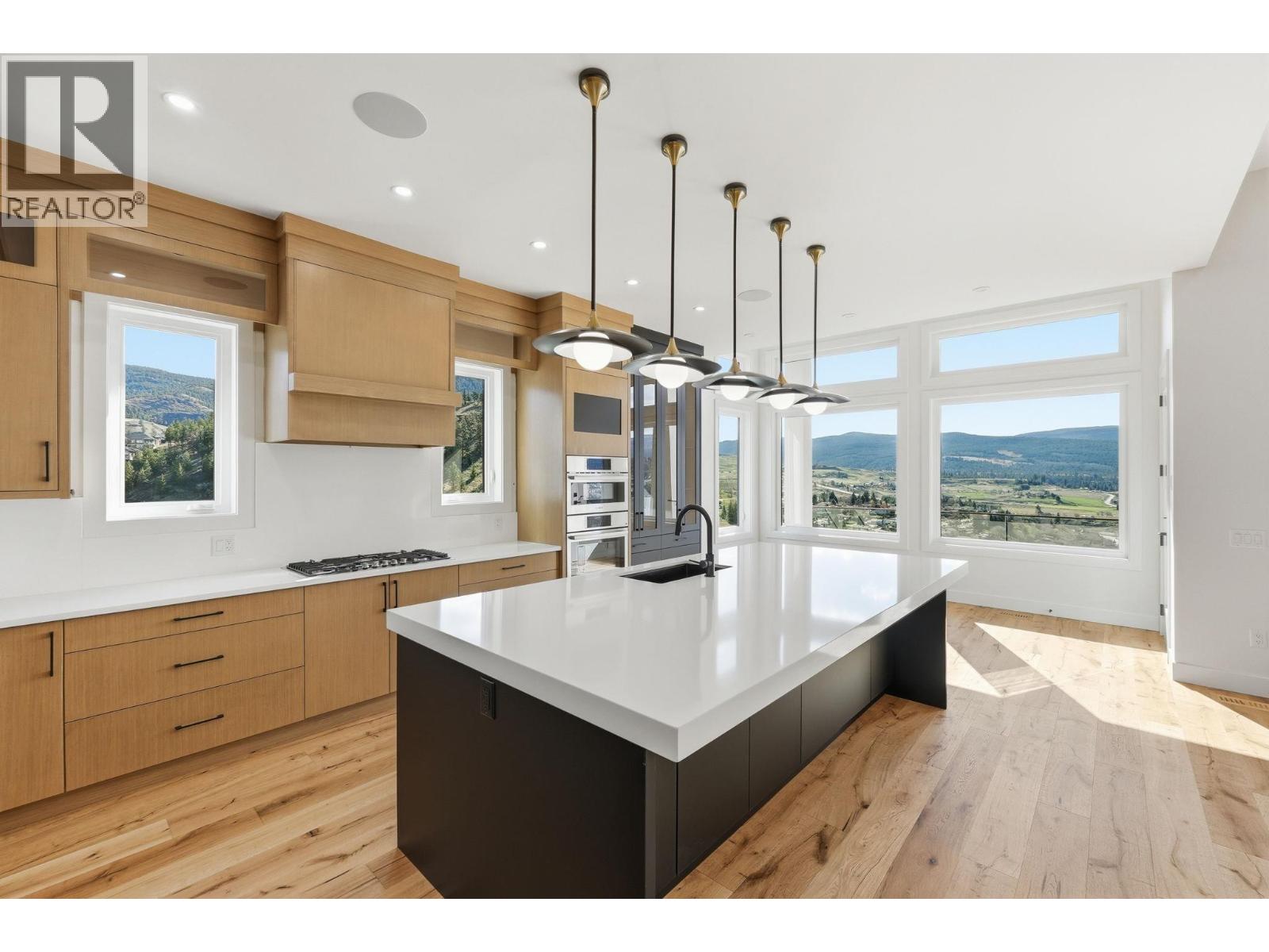 1087 Carnoustie Drive, Kelowna, British Columbia  V1P 0A3 - Photo 9 - 10384696