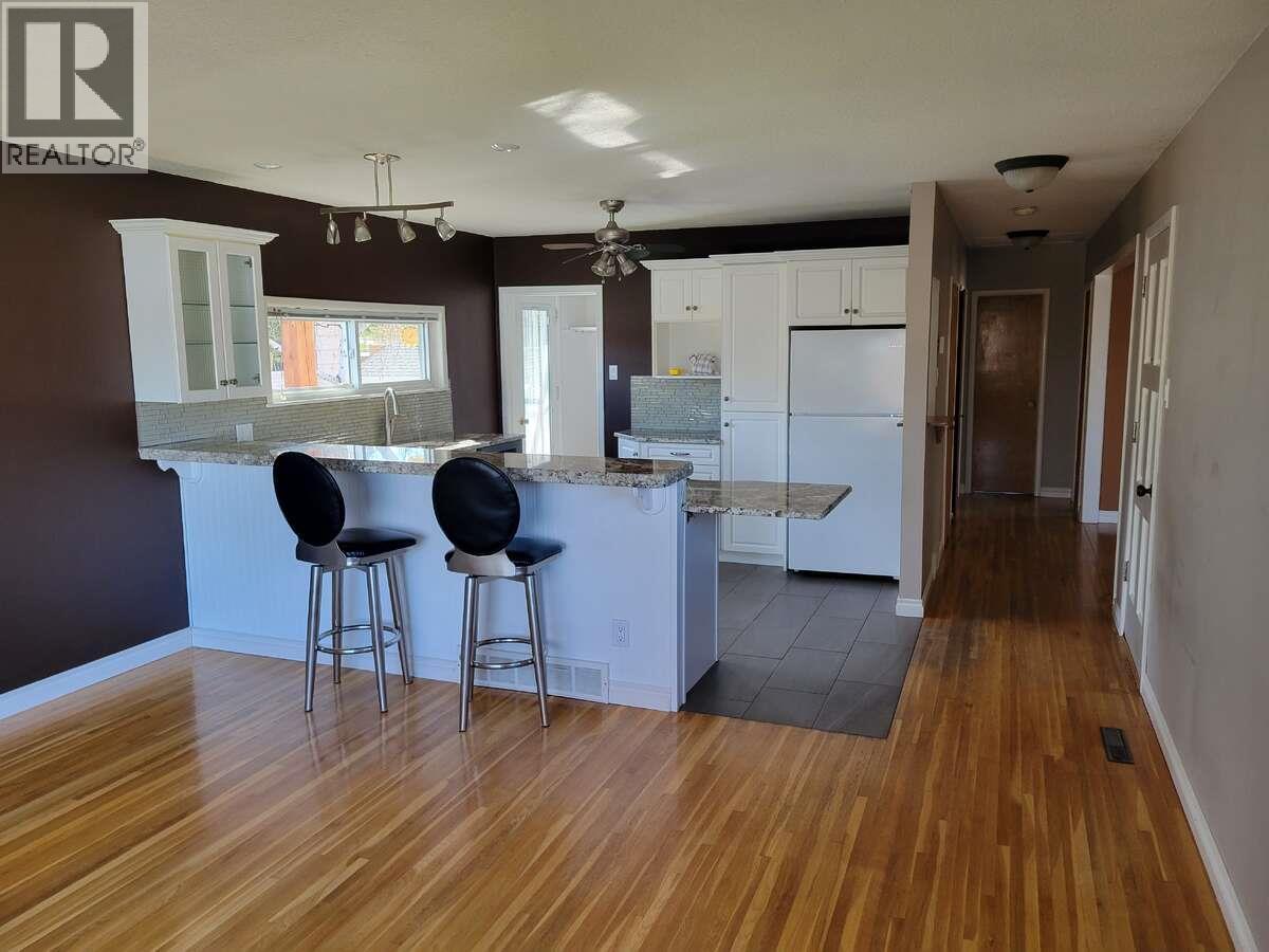 519 6th Street S, Cranbrook, British Columbia  V1C 1L2 - Photo 8 - 10384700