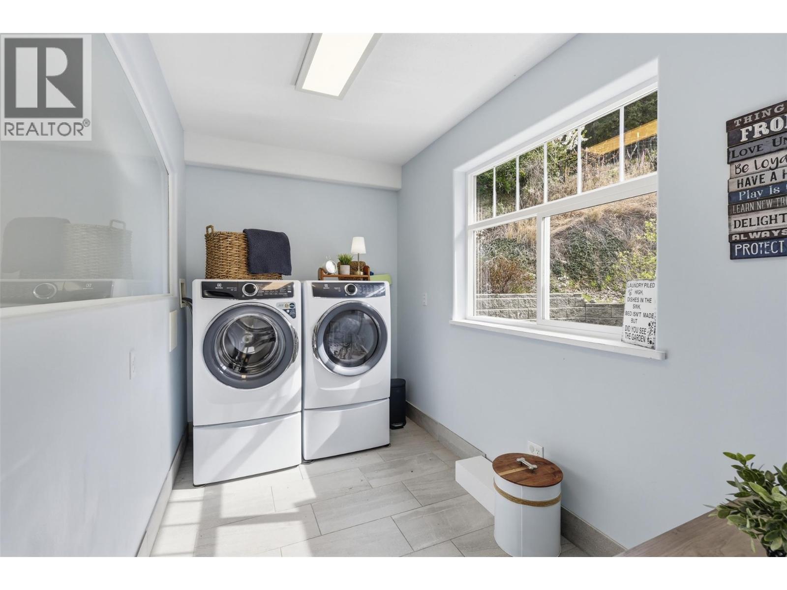 4948 Woodland Court, Kamloops, British Columbia  V2C 6V5 - Photo 13 - 10384490