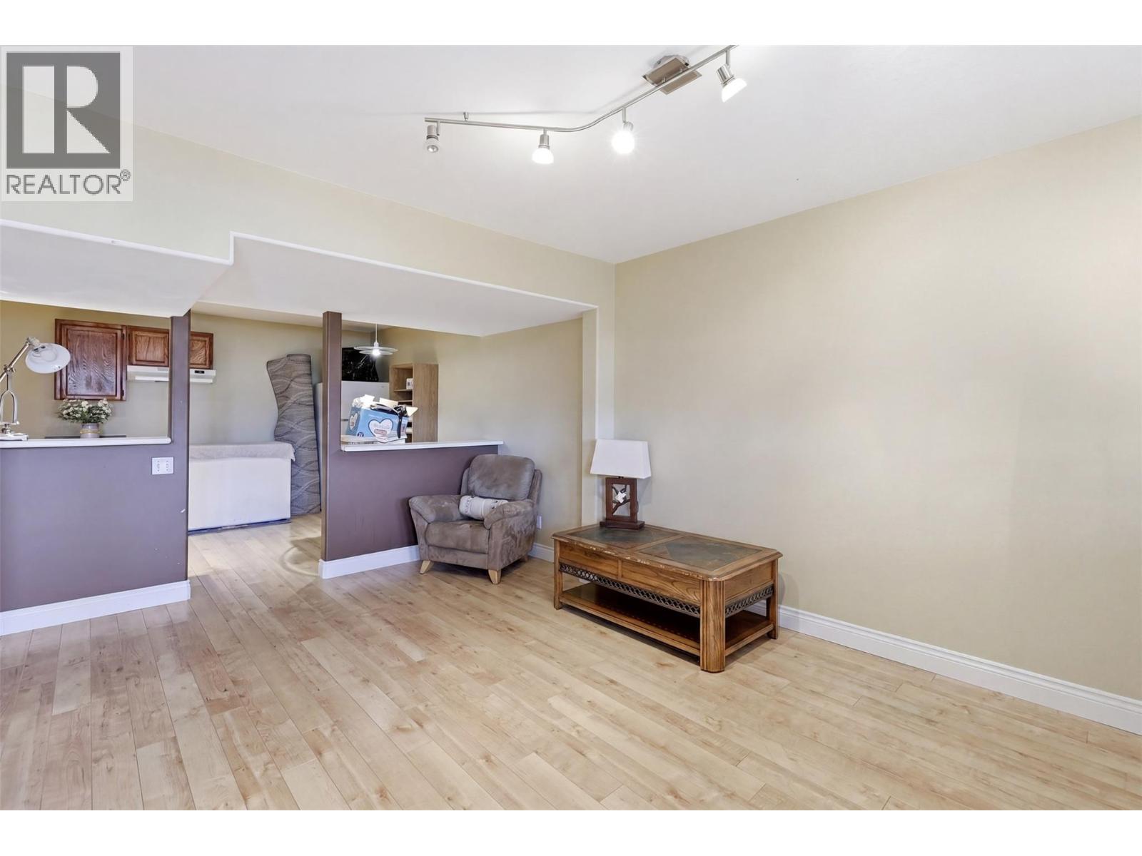 4948 Woodland Court, Kamloops, British Columbia  V2C 6V5 - Photo 24 - 10384490