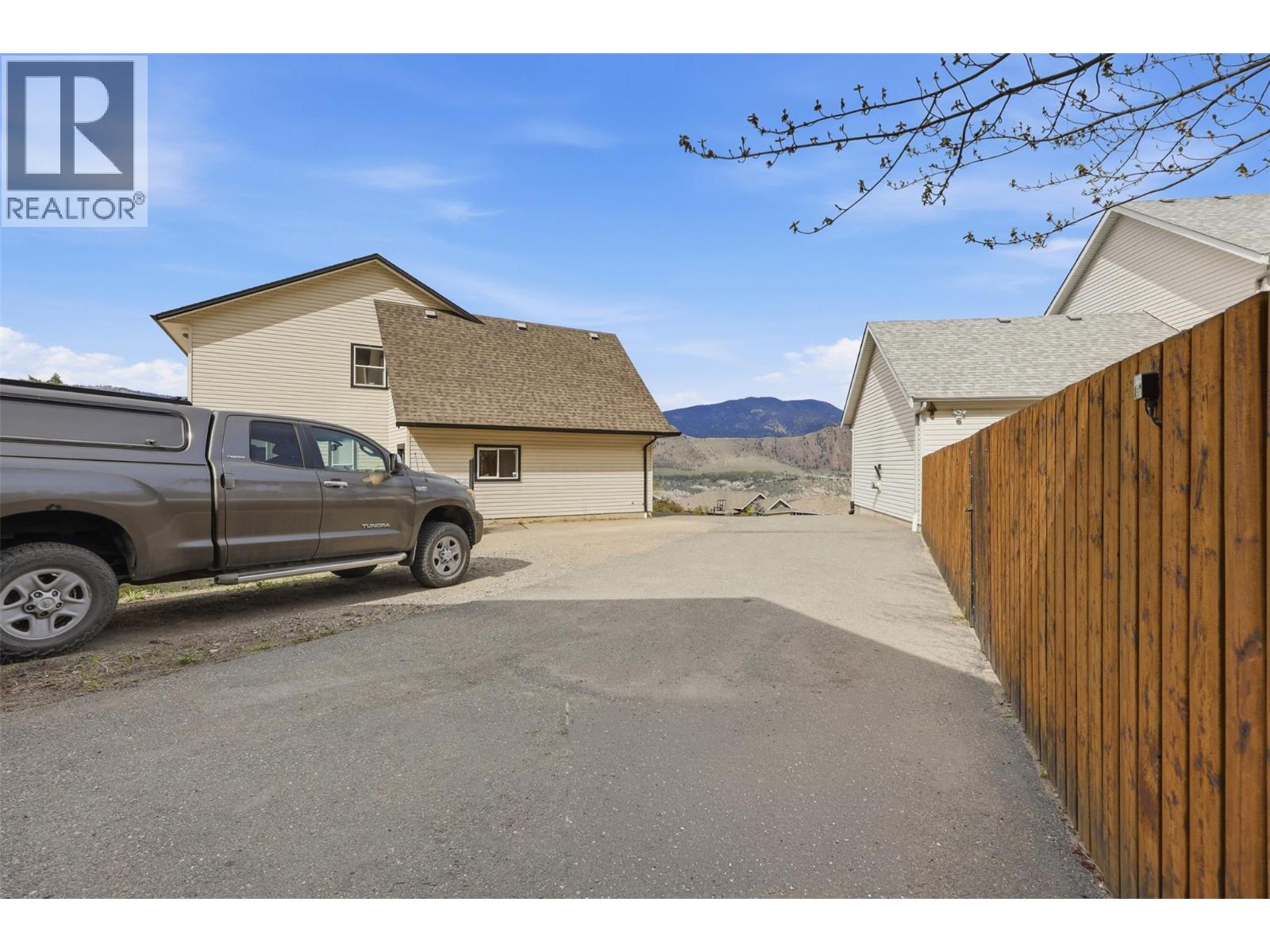 4948 Woodland Court, Kamloops, British Columbia  V2C 6V5 - Photo 32 - 10384490
