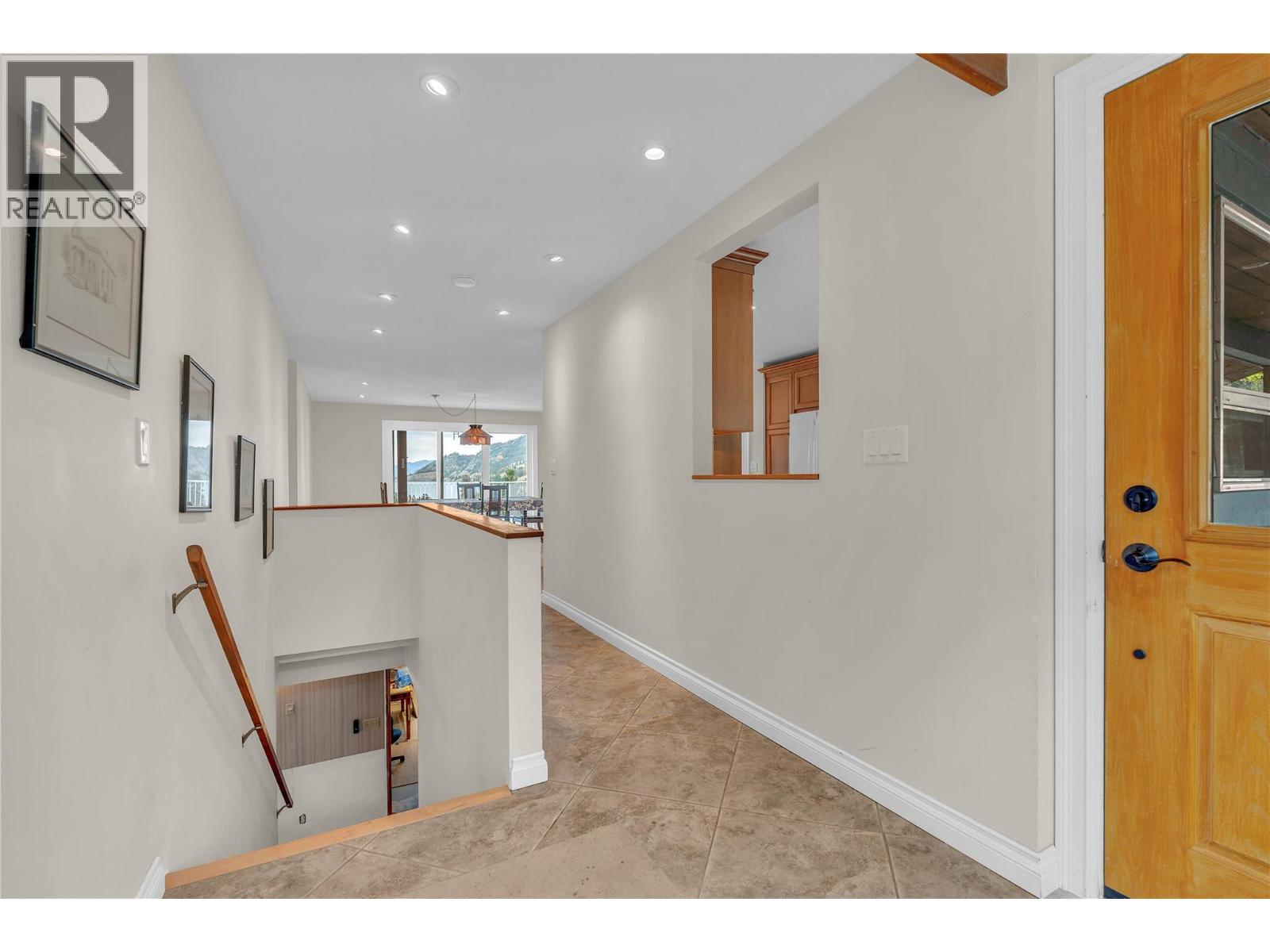 418 Panorama Crescent, Okanagan Falls, British Columbia  V0H 1R5 - Photo 3 - 10384708