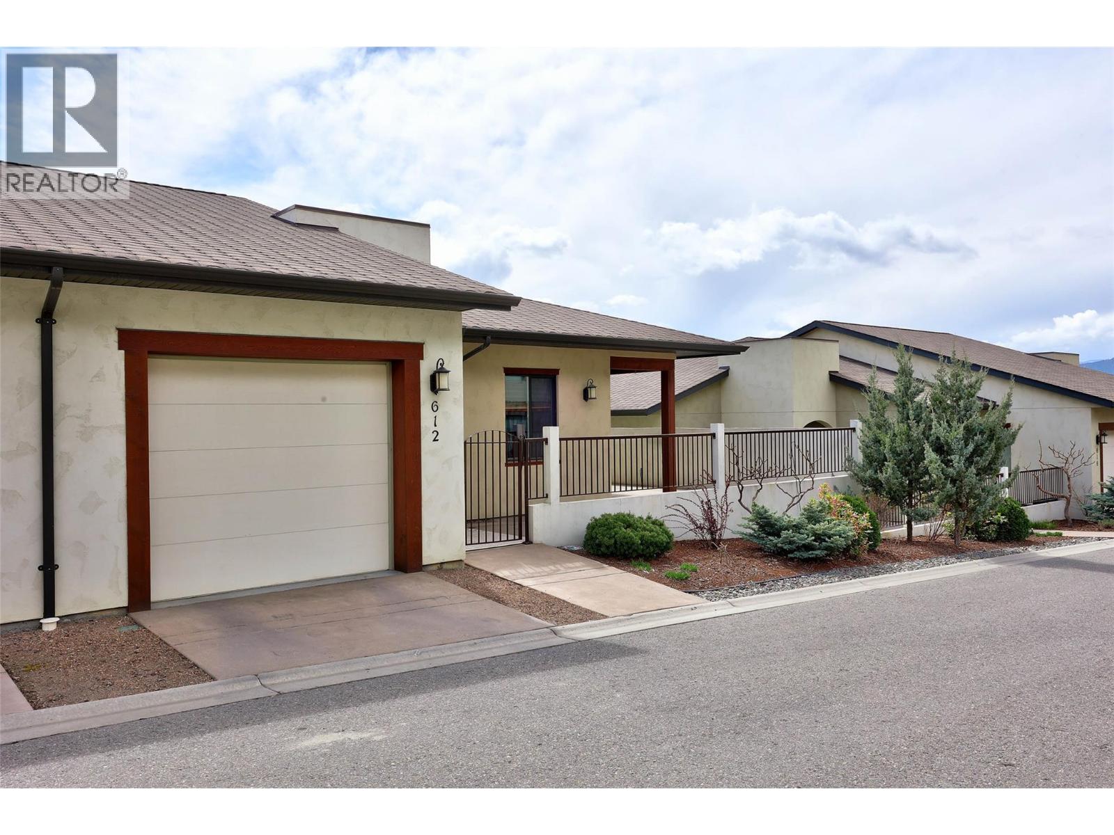 612 Belmonte Court, Kamloops, British Columbia  V2H 0C6 - Photo 3 - 10383482