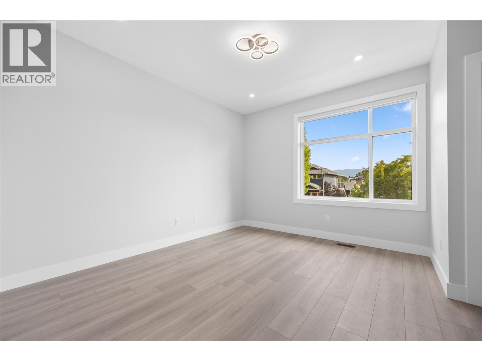 954 Stockwell Avenue Unit# 2, Kelowna, British Columbia  V1Y 6W2 - Photo 12 - 10382165