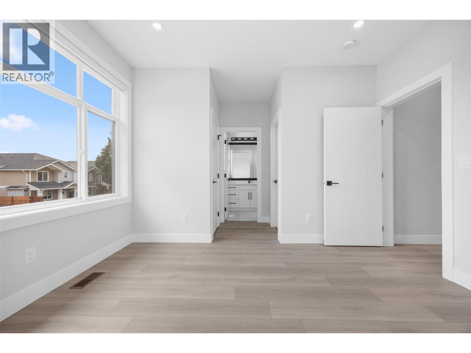 954 Stockwell Avenue Unit# 2, Kelowna, British Columbia  V1Y 6W2 - Photo 13 - 10382165