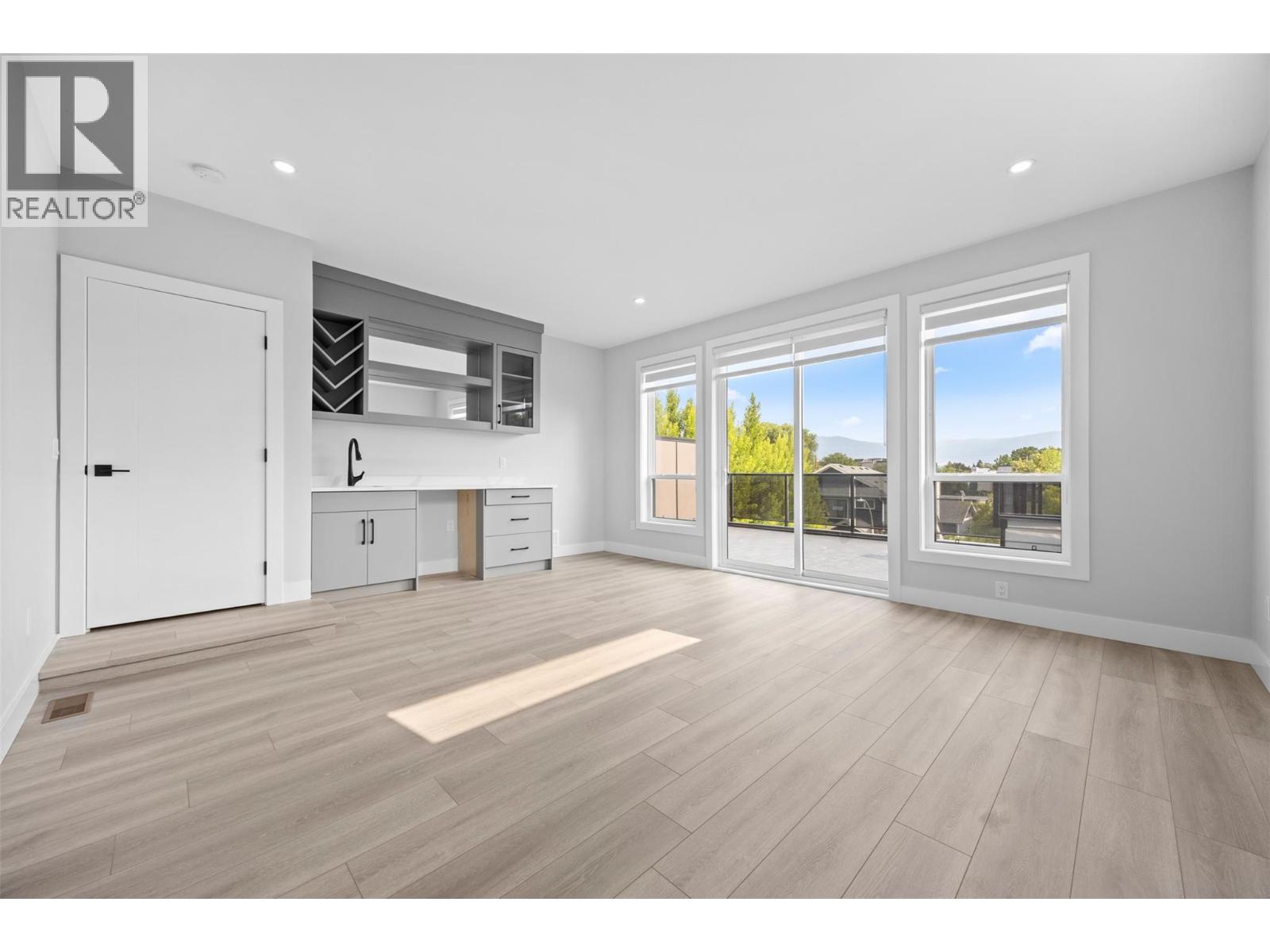 954 Stockwell Avenue Unit# 2, Kelowna, British Columbia  V1Y 6W2 - Photo 22 - 10382165