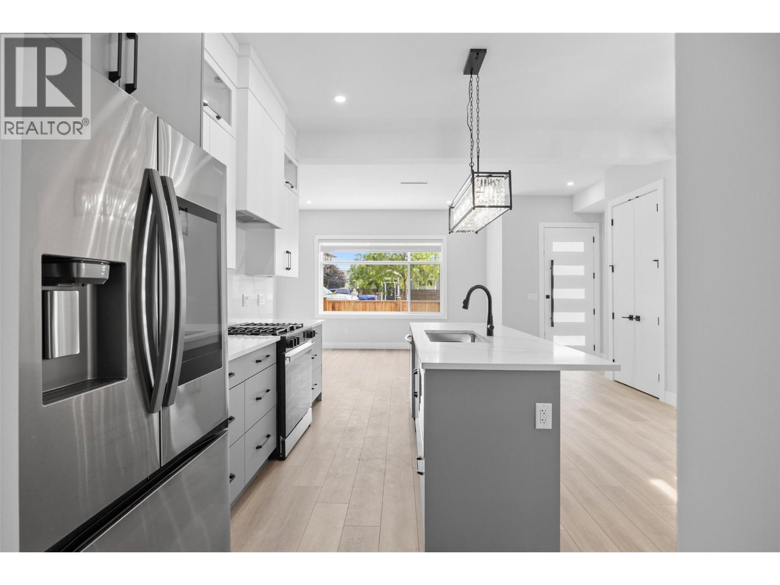 954 Stockwell Avenue Unit# 2, Kelowna, British Columbia  V1Y 6W2 - Photo 6 - 10382165