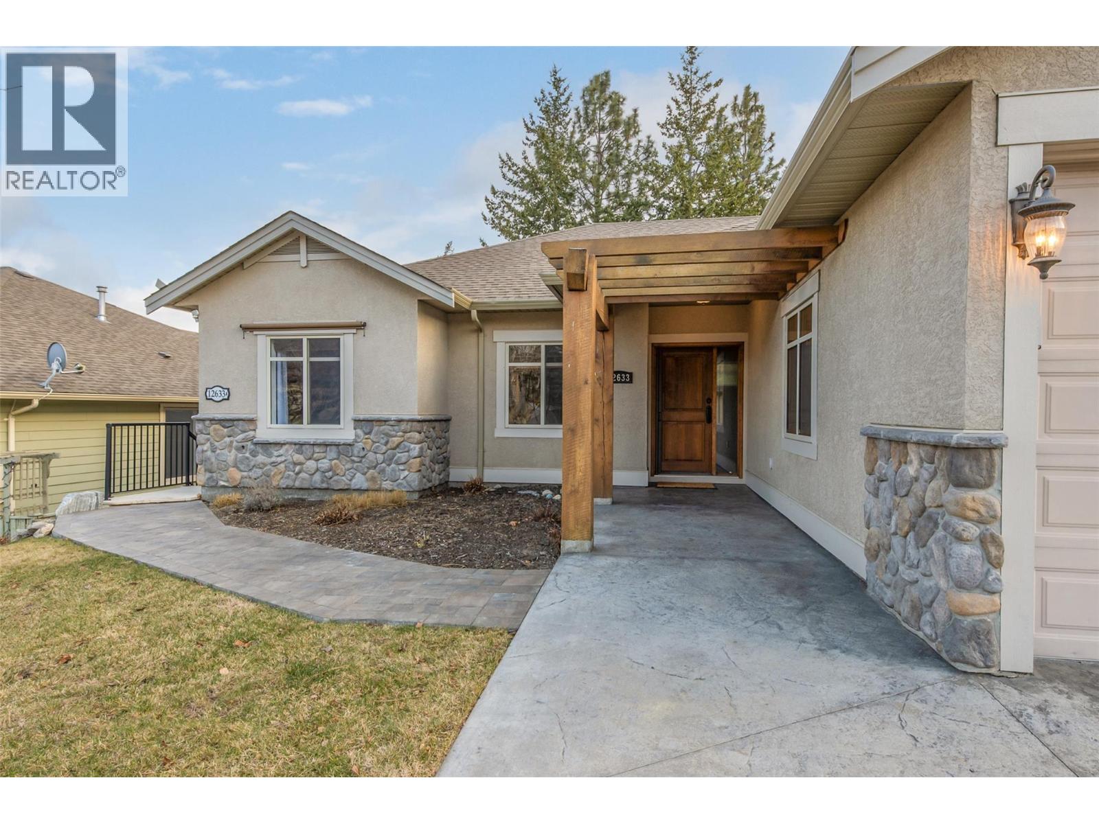 12633 Driftwood Court, Lake Country, British Columbia  V4V 2M9 - Photo 2 - 10384675
