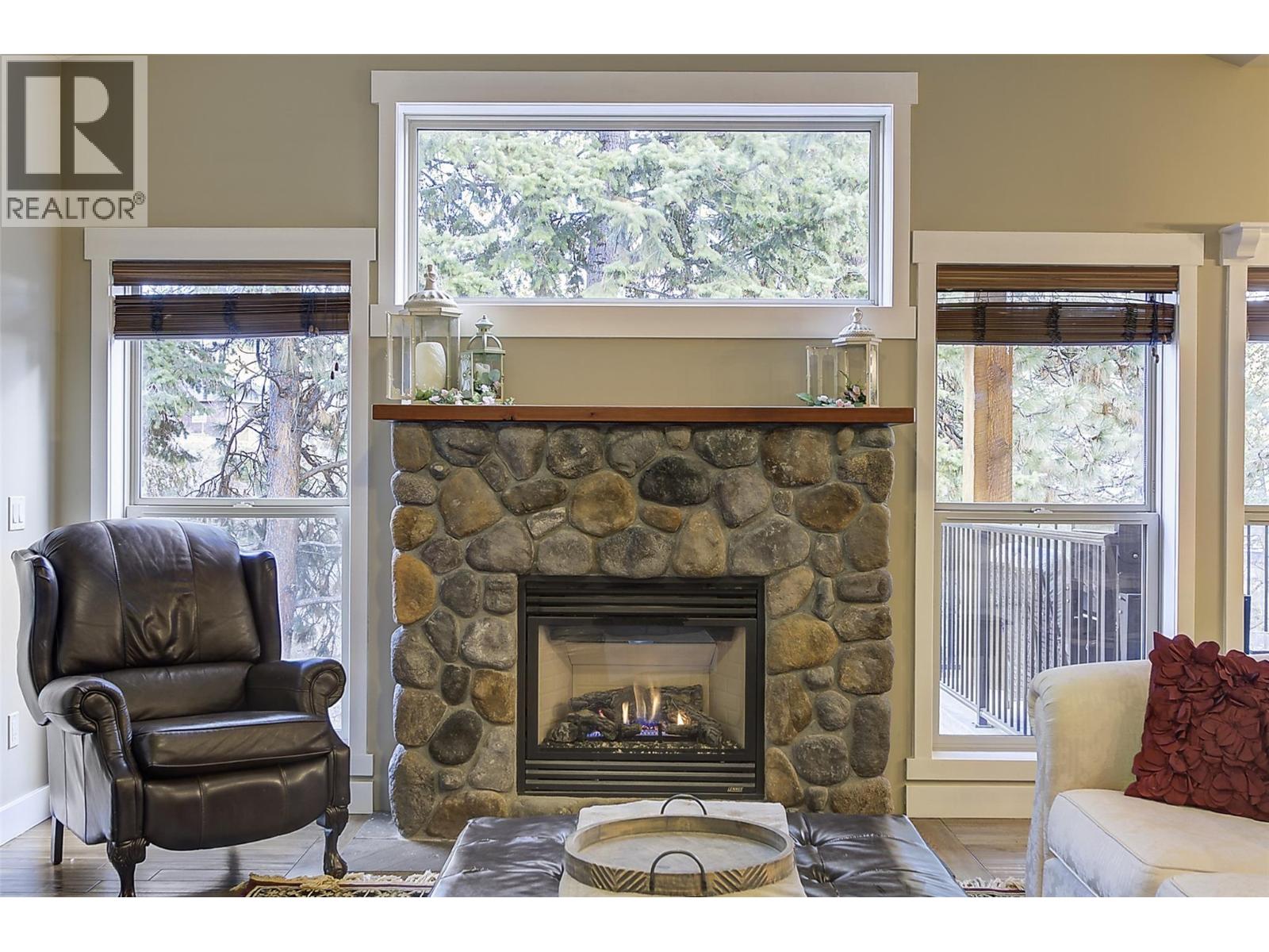 12633 Driftwood Court, Lake Country, British Columbia  V4V 2M9 - Photo 4 - 10384675