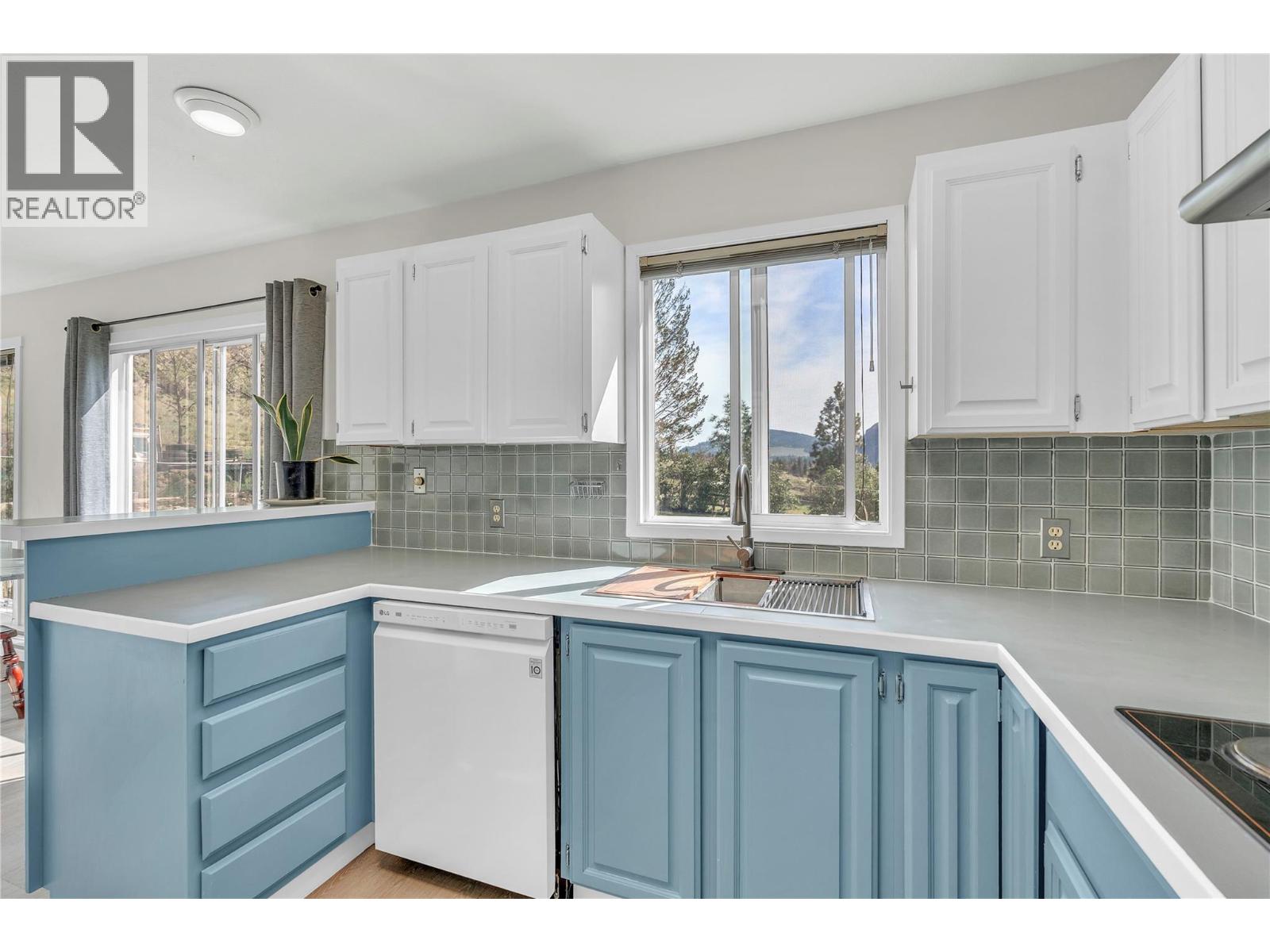 4609 6th Avenue, Okanagan Falls, British Columbia  V0H 1R5 - Photo 13 - 10384718
