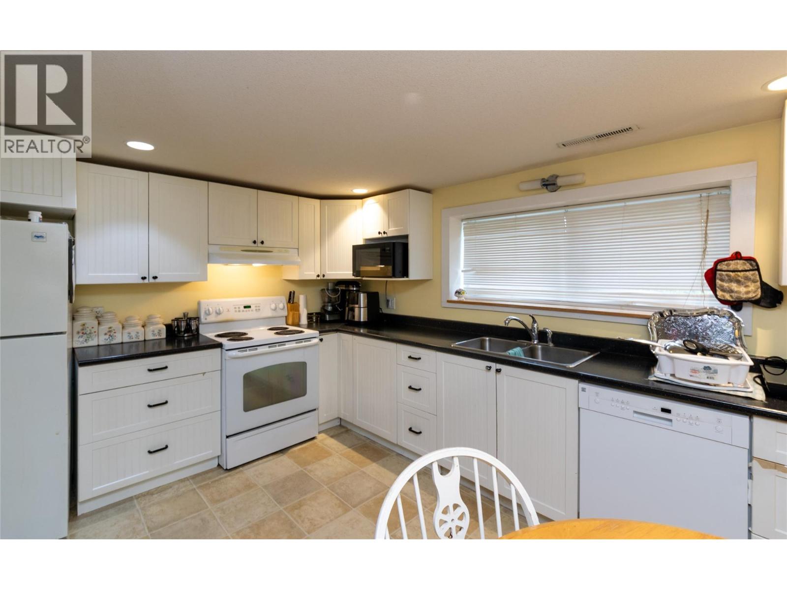 2780 25 Avenue Ne, Salmon Arm, British Columbia  V1E 3C7 - Photo 27 - 10384584