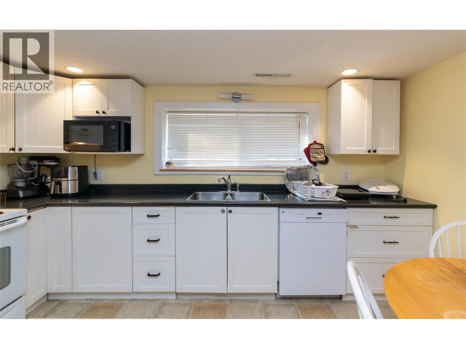 2780 25 Avenue Ne, Salmon Arm, British Columbia  V1E 3C7 - Photo 31 - 10384584
