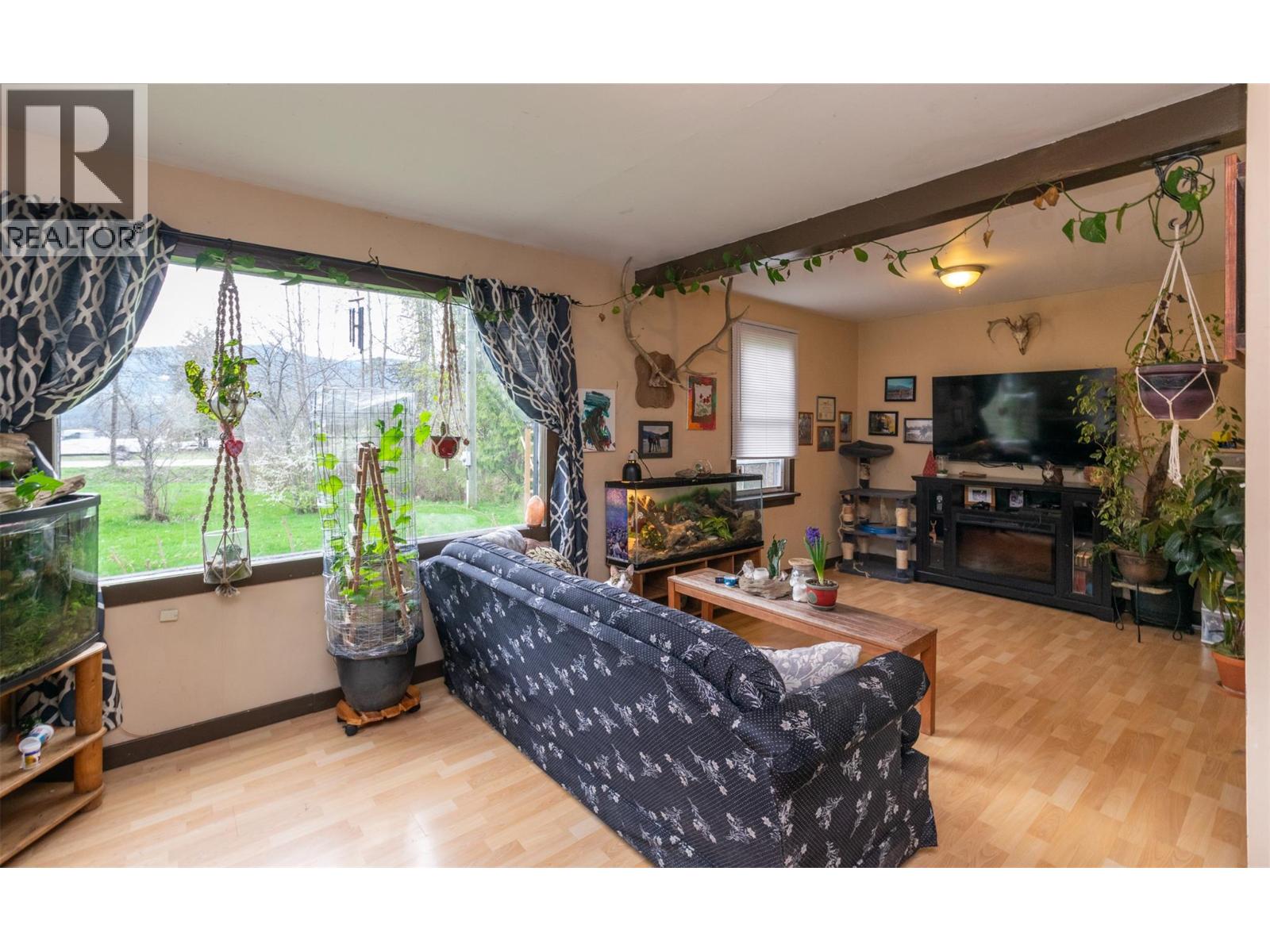 2370 Lakeshore Road Ne, Salmon Arm, British Columbia  V1E 3X9 - Photo 12 - 10384581