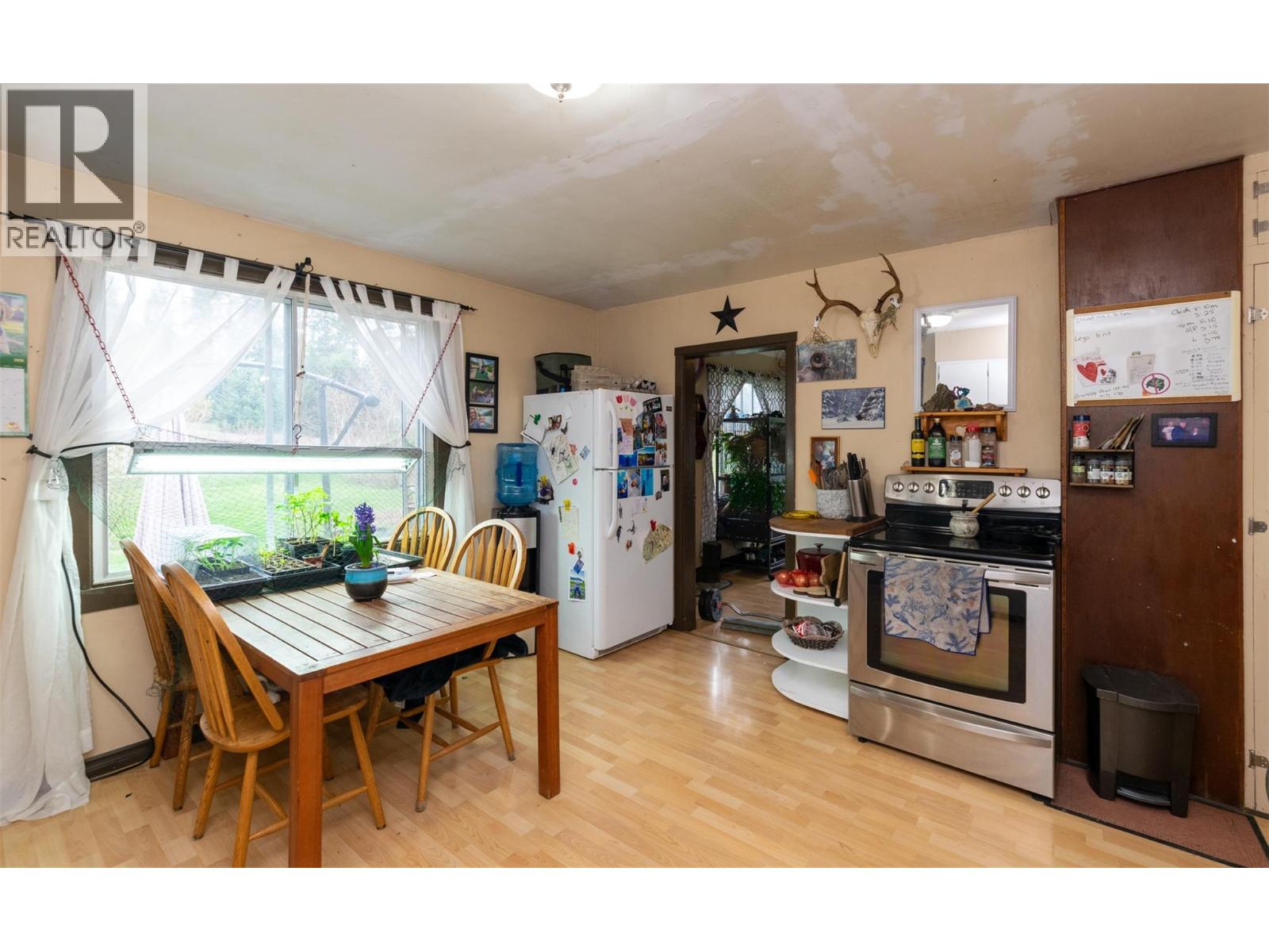 2370 Lakeshore Road Ne, Salmon Arm, British Columbia  V1E 3X9 - Photo 22 - 10384581