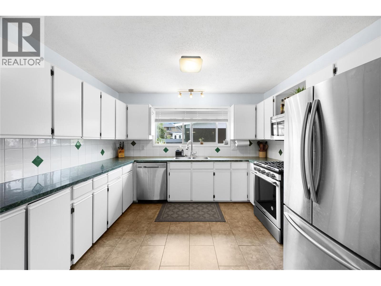 1472 Columbia Street, Penticton, British Columbia  V2A 3X8 - Photo 17 - 10384417