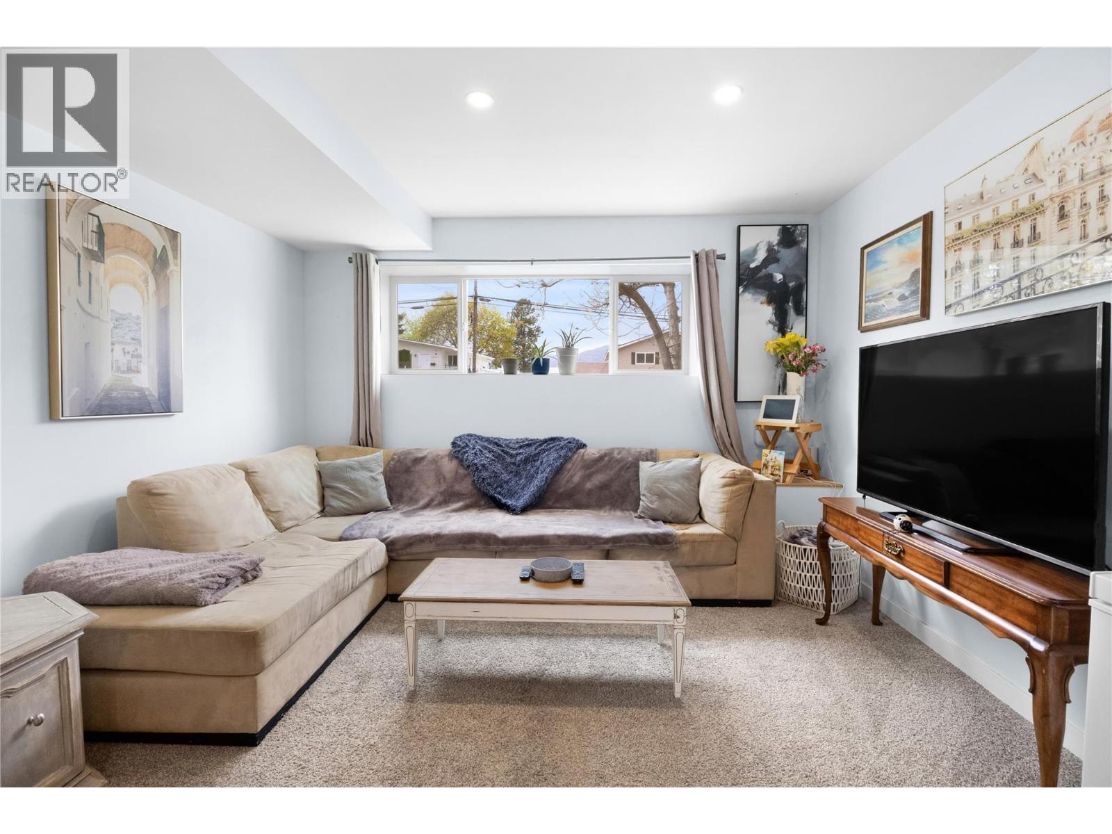 1472 Columbia Street, Penticton, British Columbia  V2A 3X8 - Photo 2 - 10384417